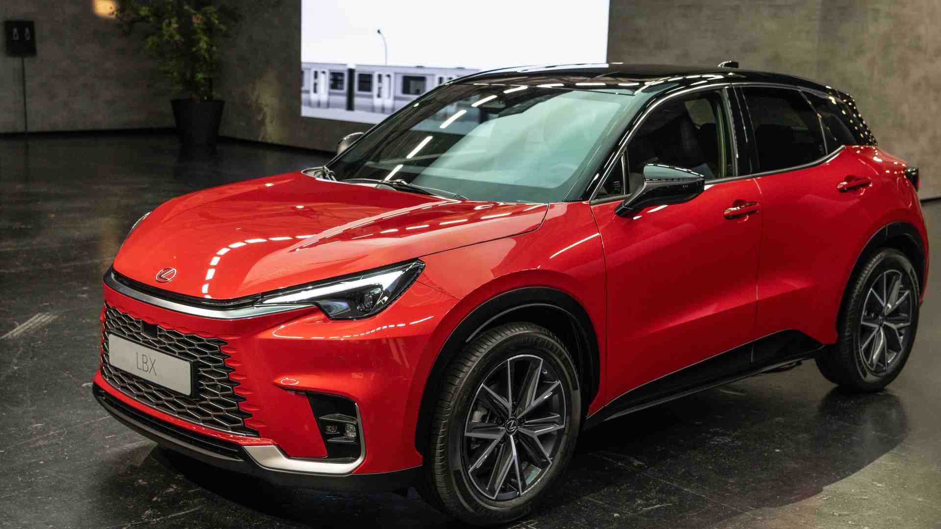 Immagine di Lexus LBX, ecco la piccola crossover che non c'era