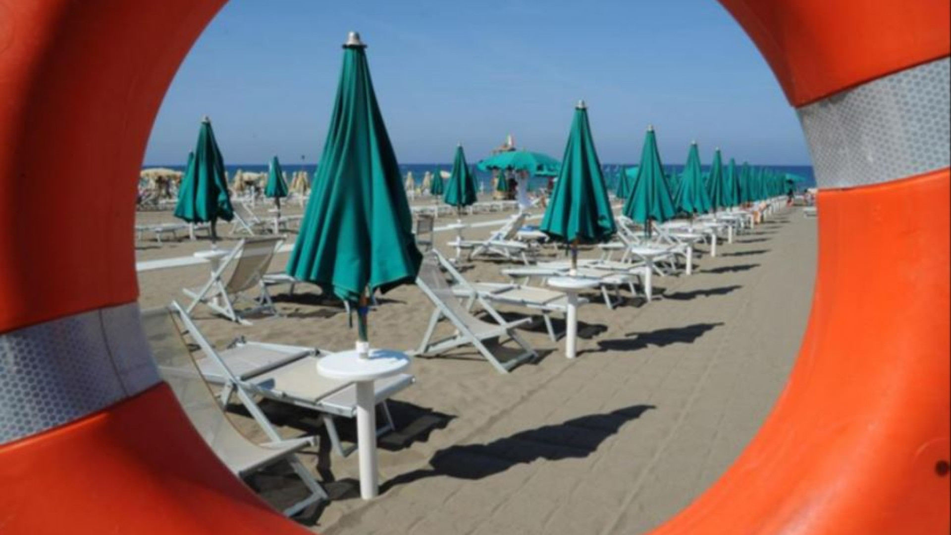 Immagine di C’era una volta l'estate al mare: oggi costi alti e meno famiglie in spiaggia