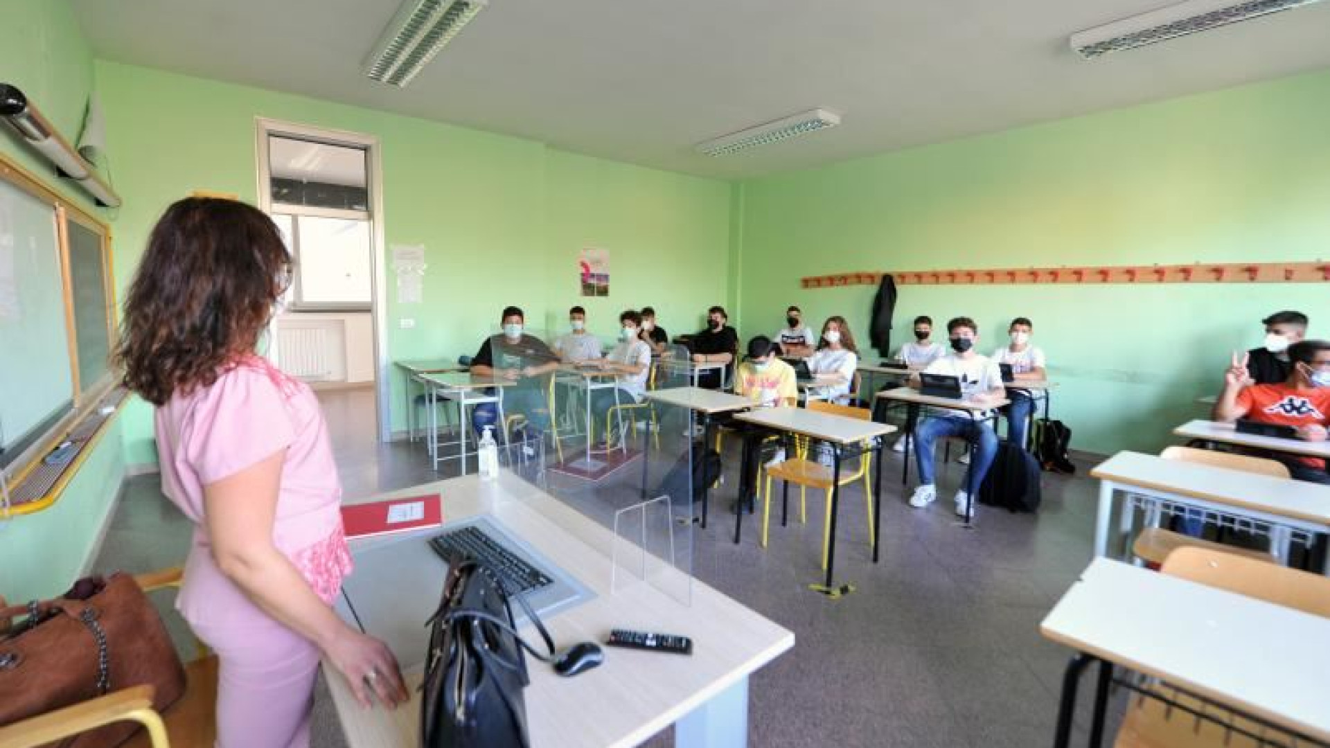 Immagine di Ritorno a scuola con 200mila supplenti. E arriva il tutor
