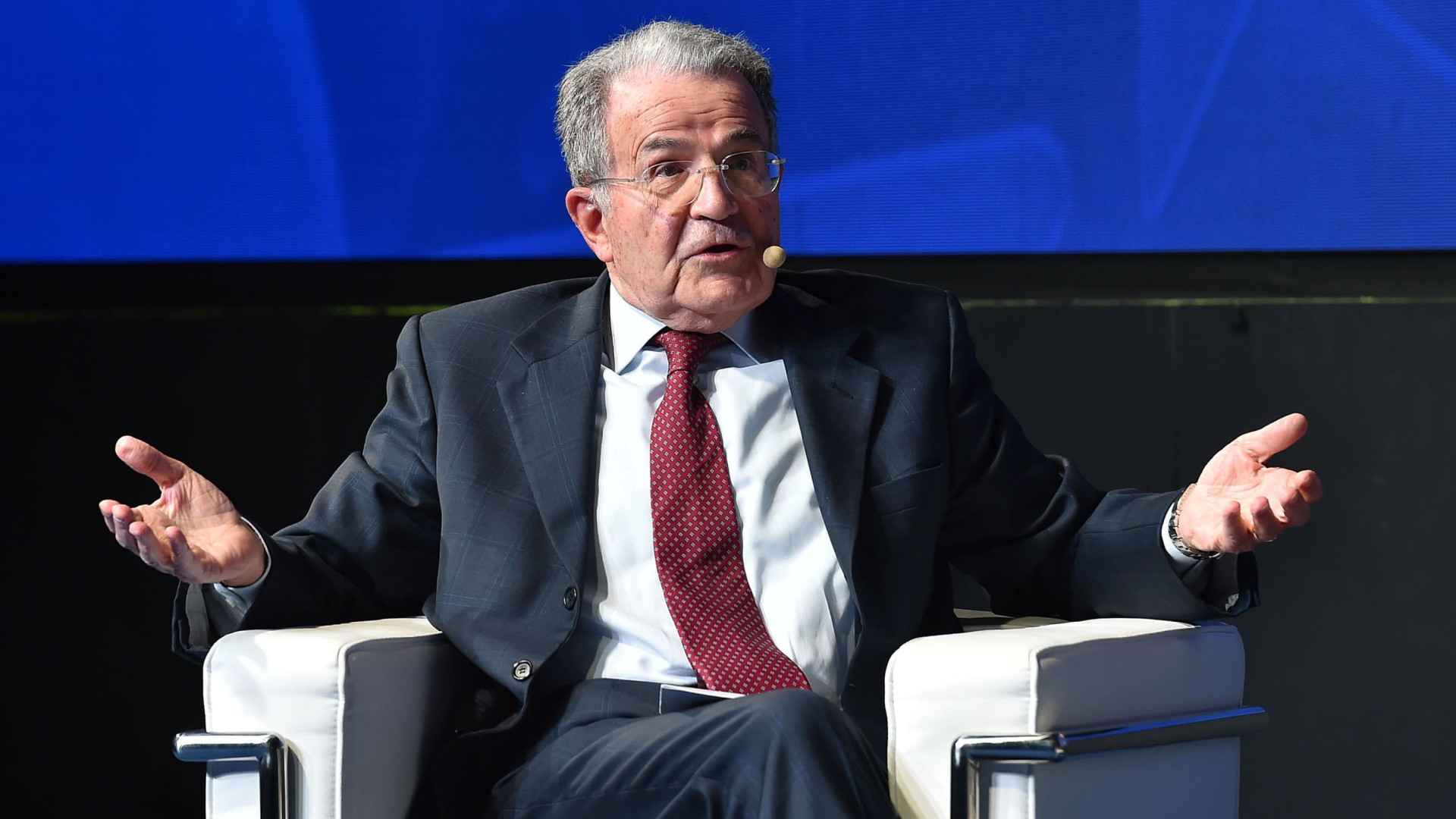 Immagine di Prodi: «Parlare di pace non è un patto con il diavolo»