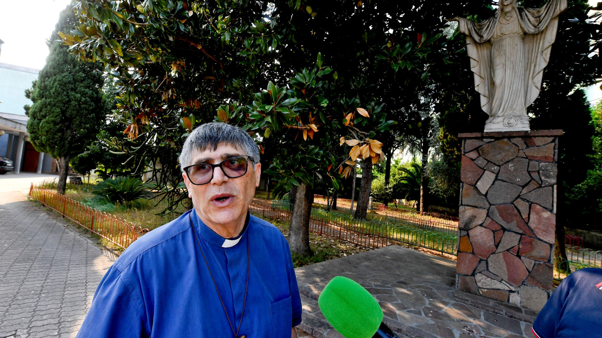Immagine di Due cugine stuprate dal "branco". Don Patricello: a Caivano tutte le povertà