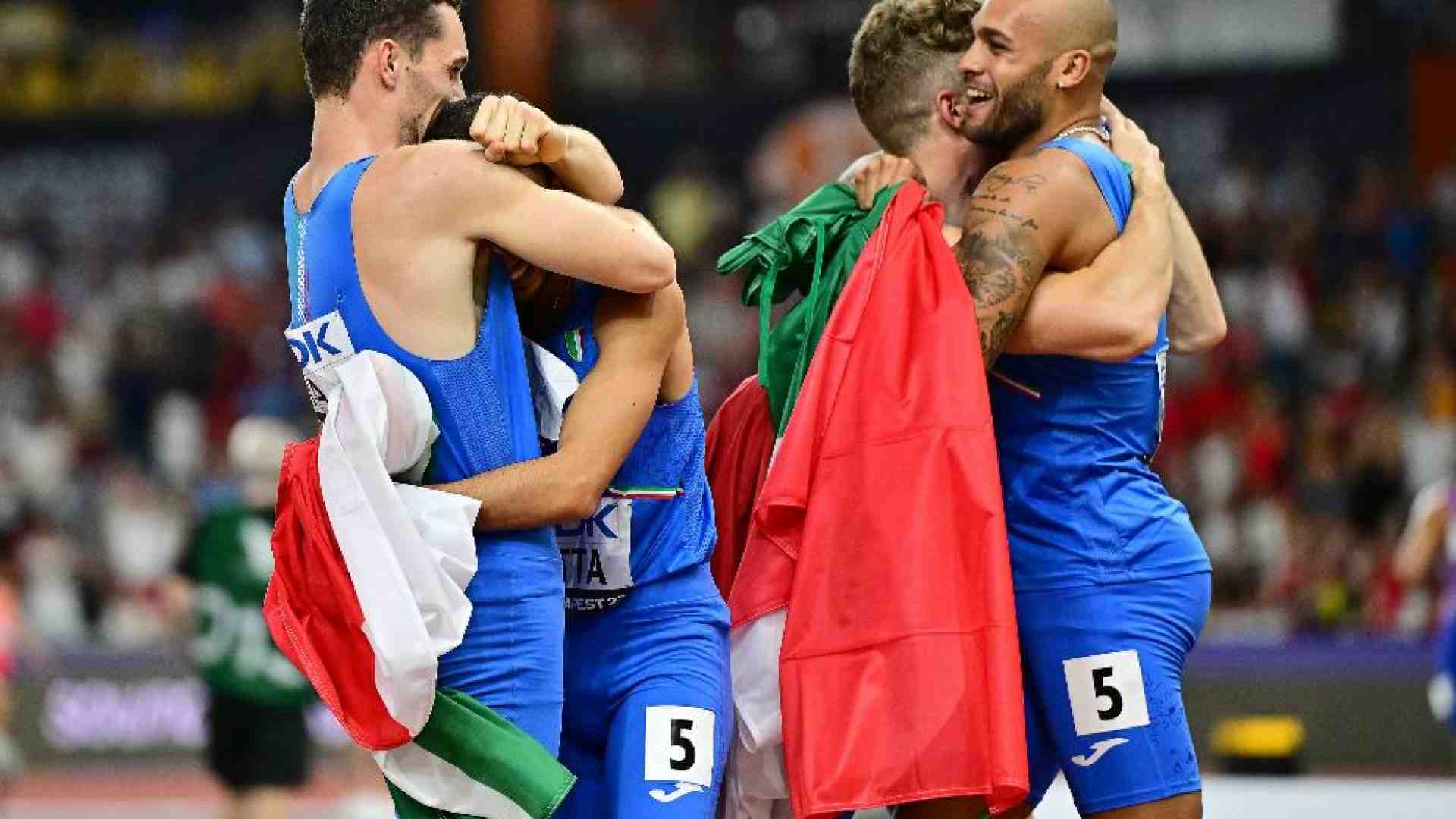 Immagine di Impresa nella staffetta 4x100: l'Italia vola fino all'Argento