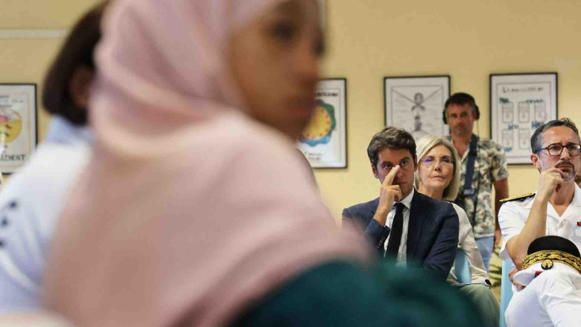 Immagine di Francia, dopo il velo il vestito: proibito l’«abaya» nelle scuole