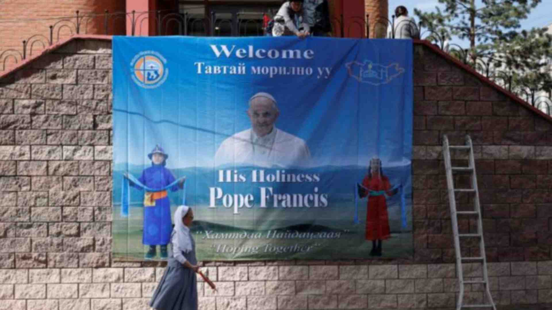 Immagine di Apostolo del dialogo tra le religioni, Papa Francesco in Mongolia