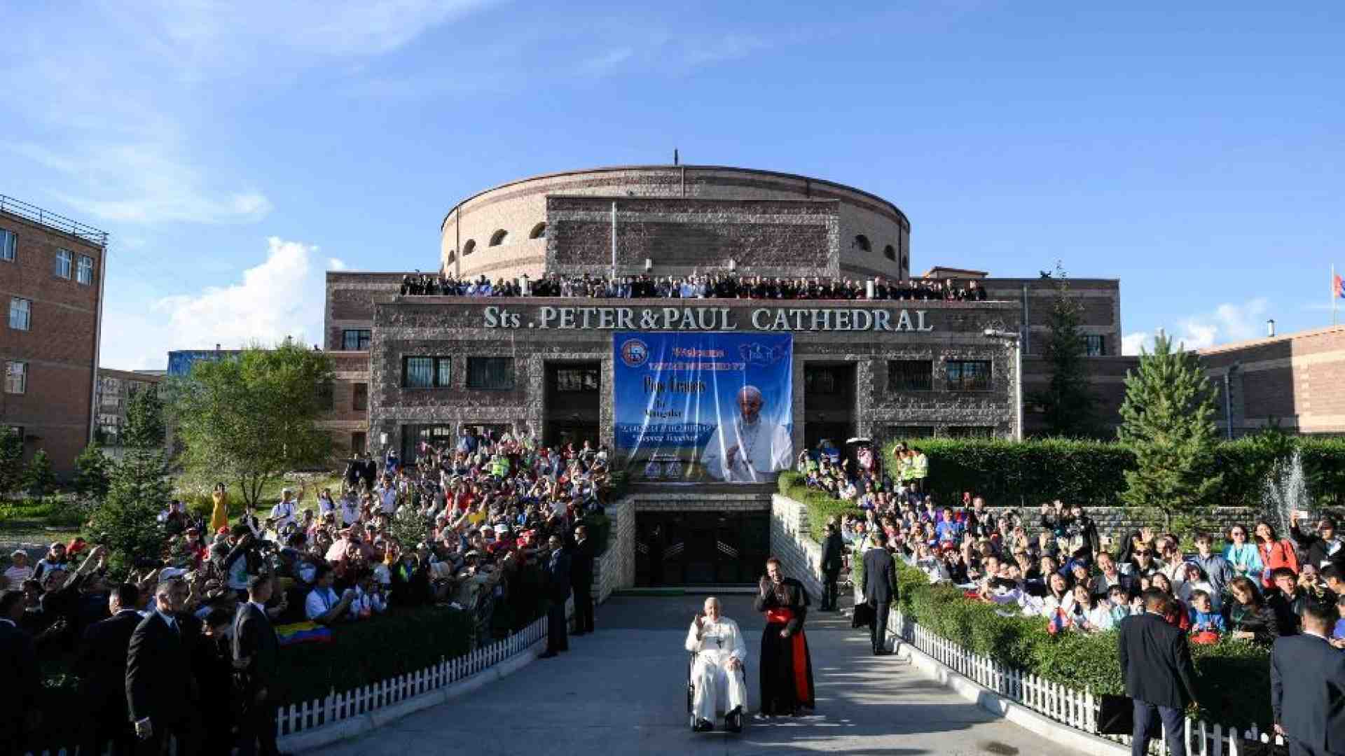 Immagine di Il Papa alla Chiesa di Mongolia: siete piccoli, ma Dio ama la piccolezza