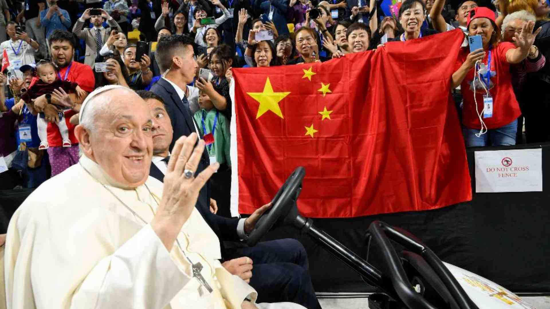 Immagine di Il Papa saluta il "nobile popolo cinese". Ai cattolici: siate buoni cittadini