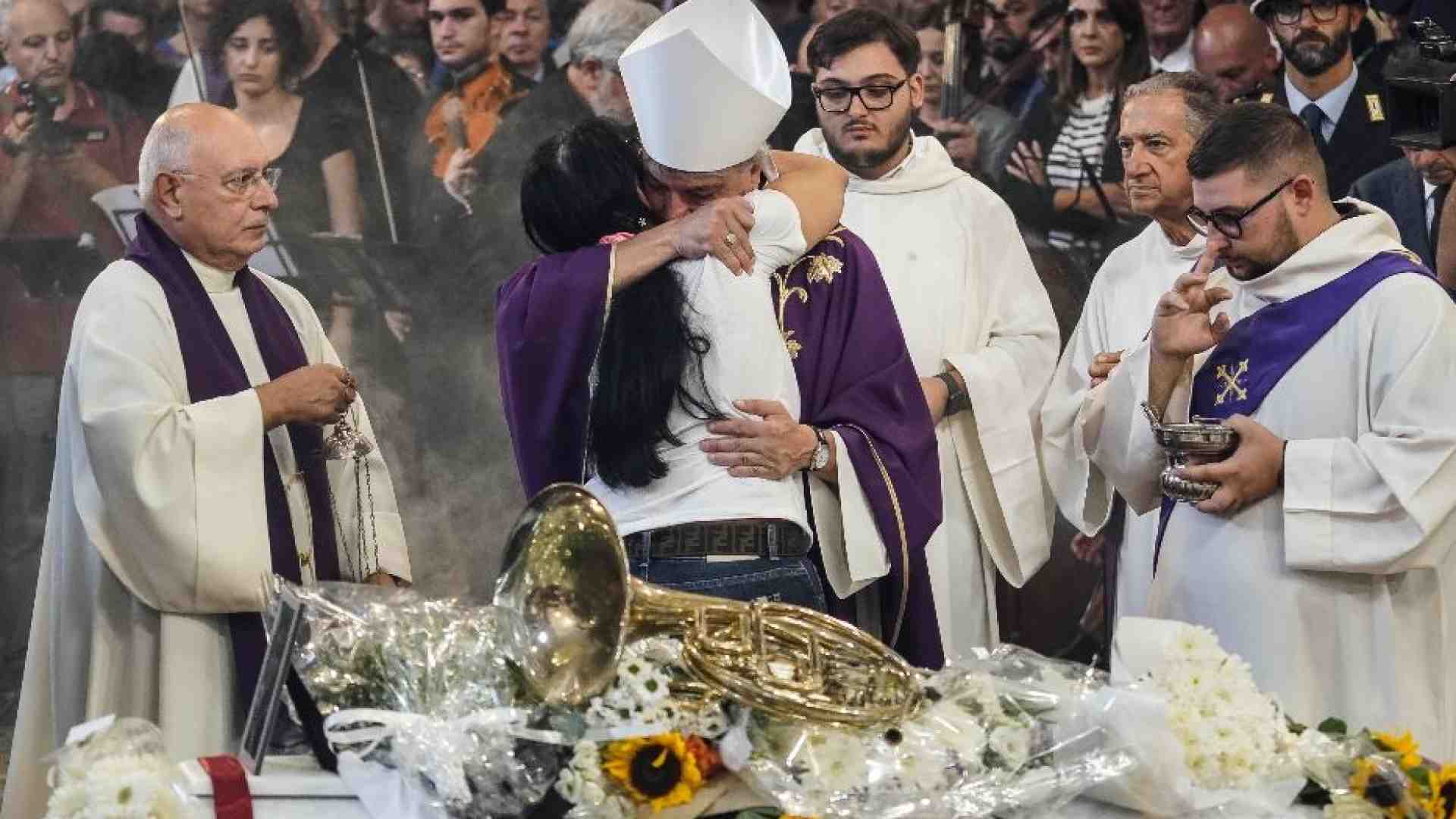 Immagine di Musicista ucciso, l'arcivescovo Battaglia: «Perdonami, non ho fatto abbastanza»