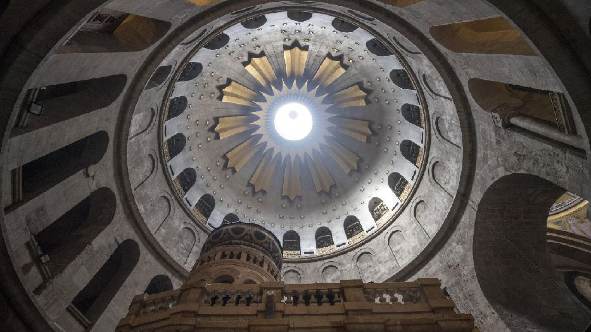 Immagine di Il Papa: pellegrini in Terra Santa per toccare il mistero