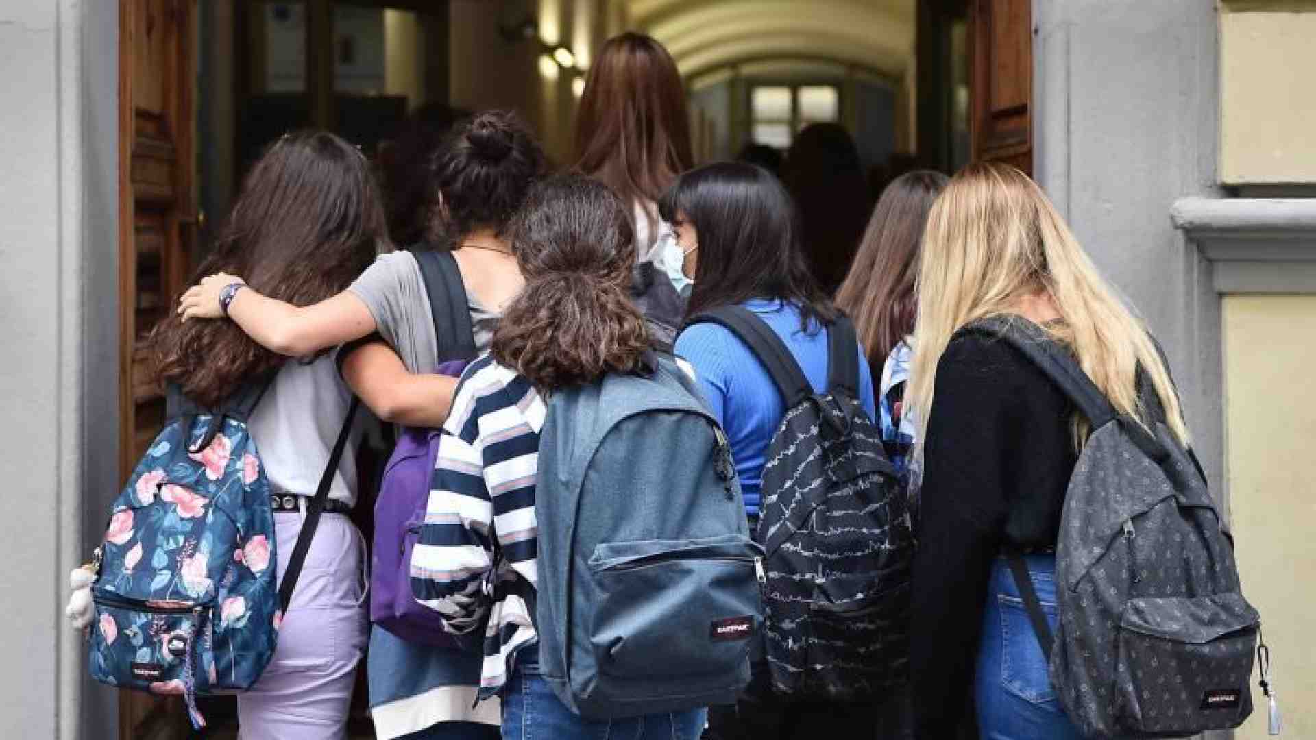 Immagine di Ritorno a scuola per 7 milioni di studenti (con l’ombra del Covid)