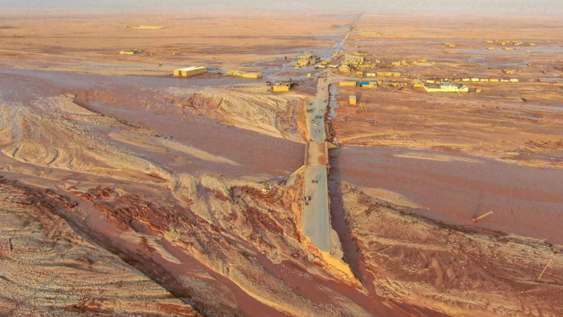 Immagine di Libia, Derna sepolta dalle acque. 11.300 morti, migliaia di dispersi