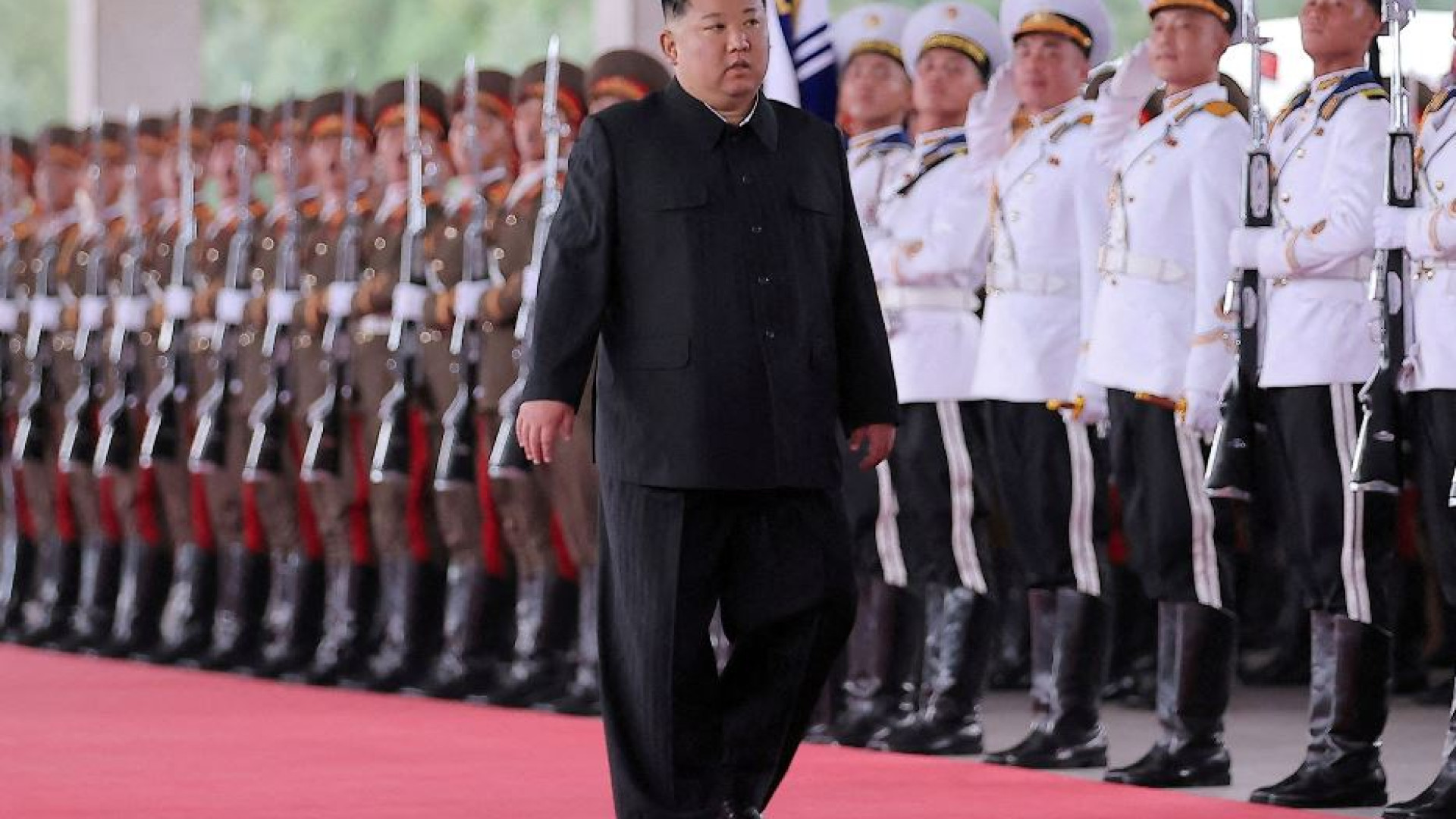 Immagine di Kim è in Russia. E Putin "abbraccia" Trump