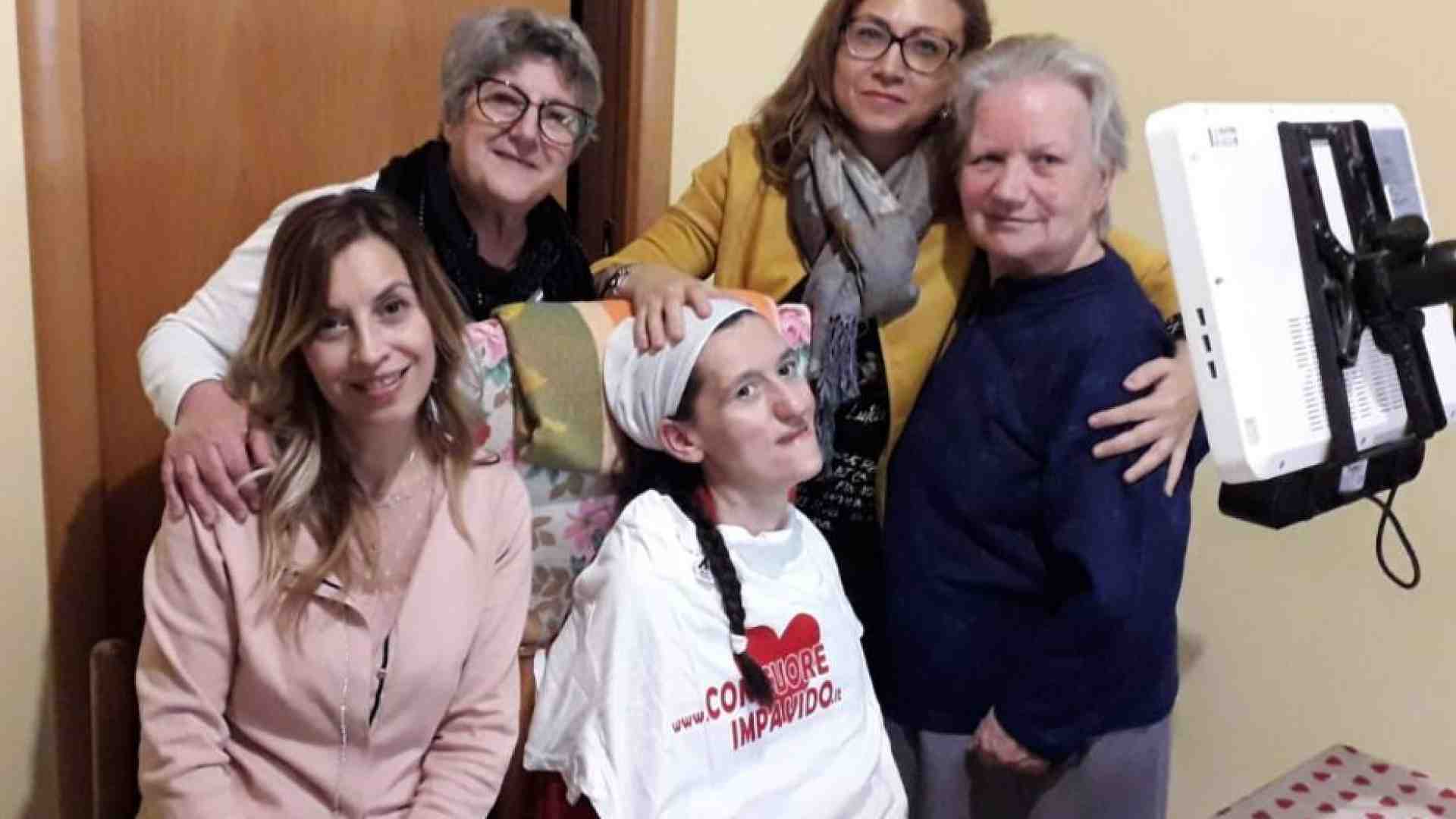 Immagine di Cuore e occhi: sono i "supereroi" con la Sla