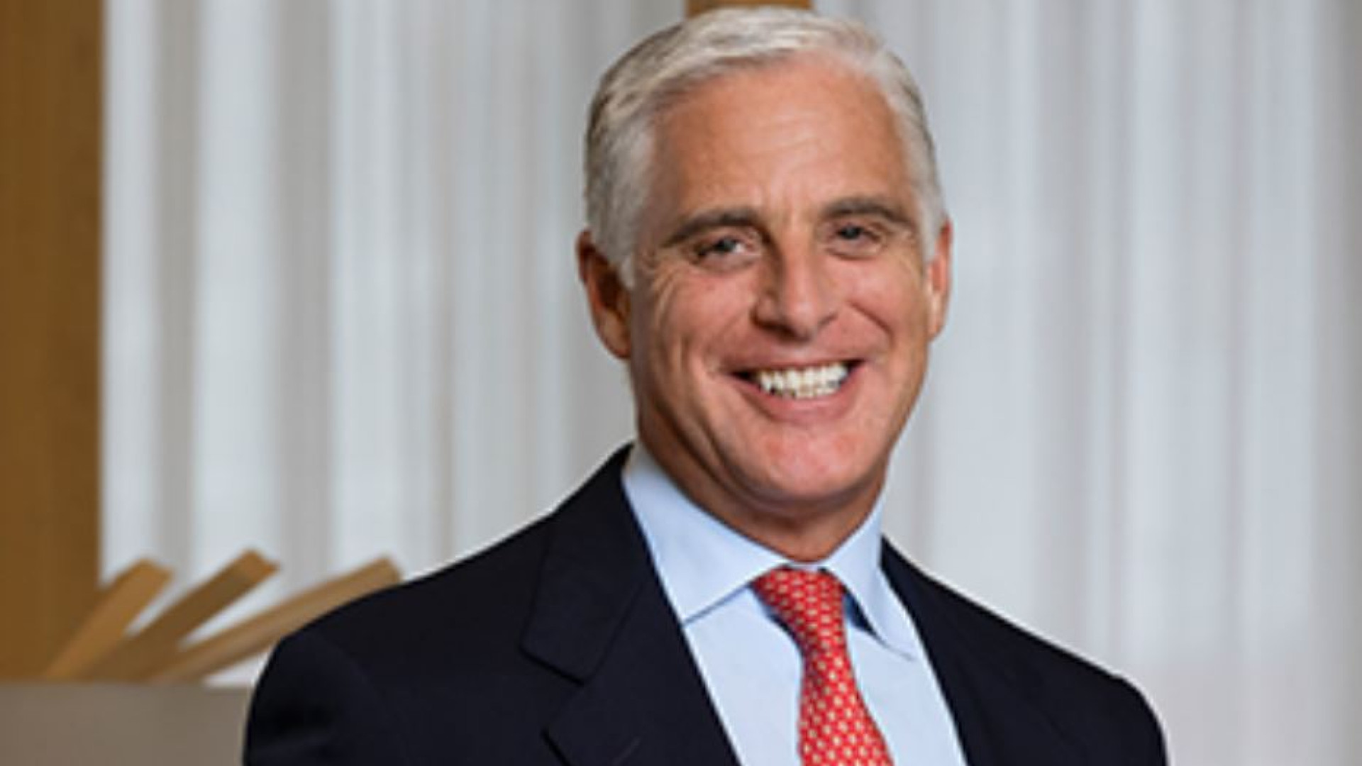 Immagine di Orcel (Unicredit): «Chi vuole remunerazione sposti i soldi dal conto corrente»