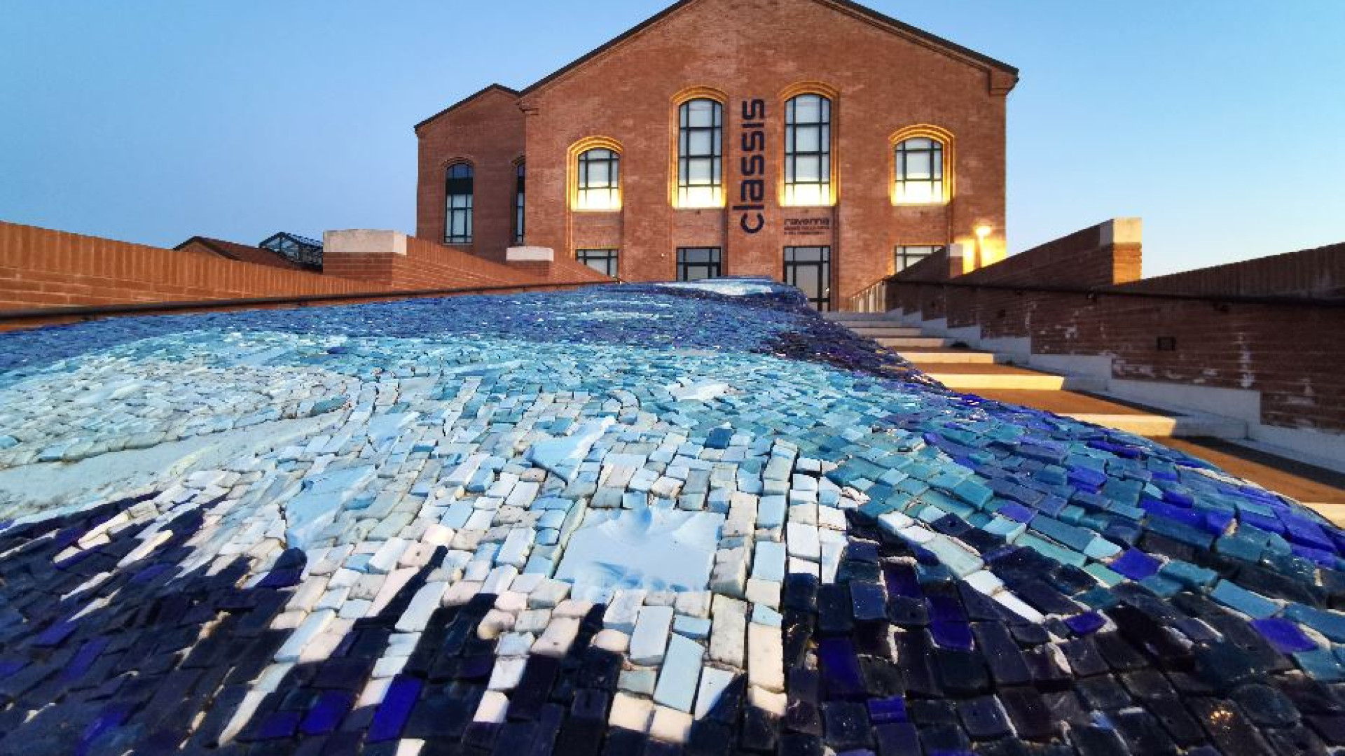 Immagine di Ravenna, si rinnova il museo Classis: la storia attraverso i mosaici