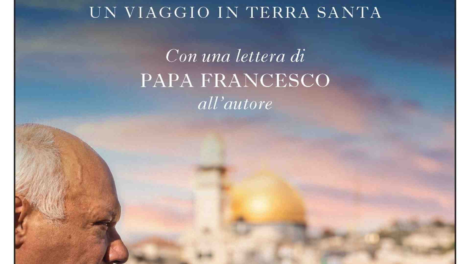 Immagine di Eric-Emmanuel Schmitt dialoga con il vescovo Domenico