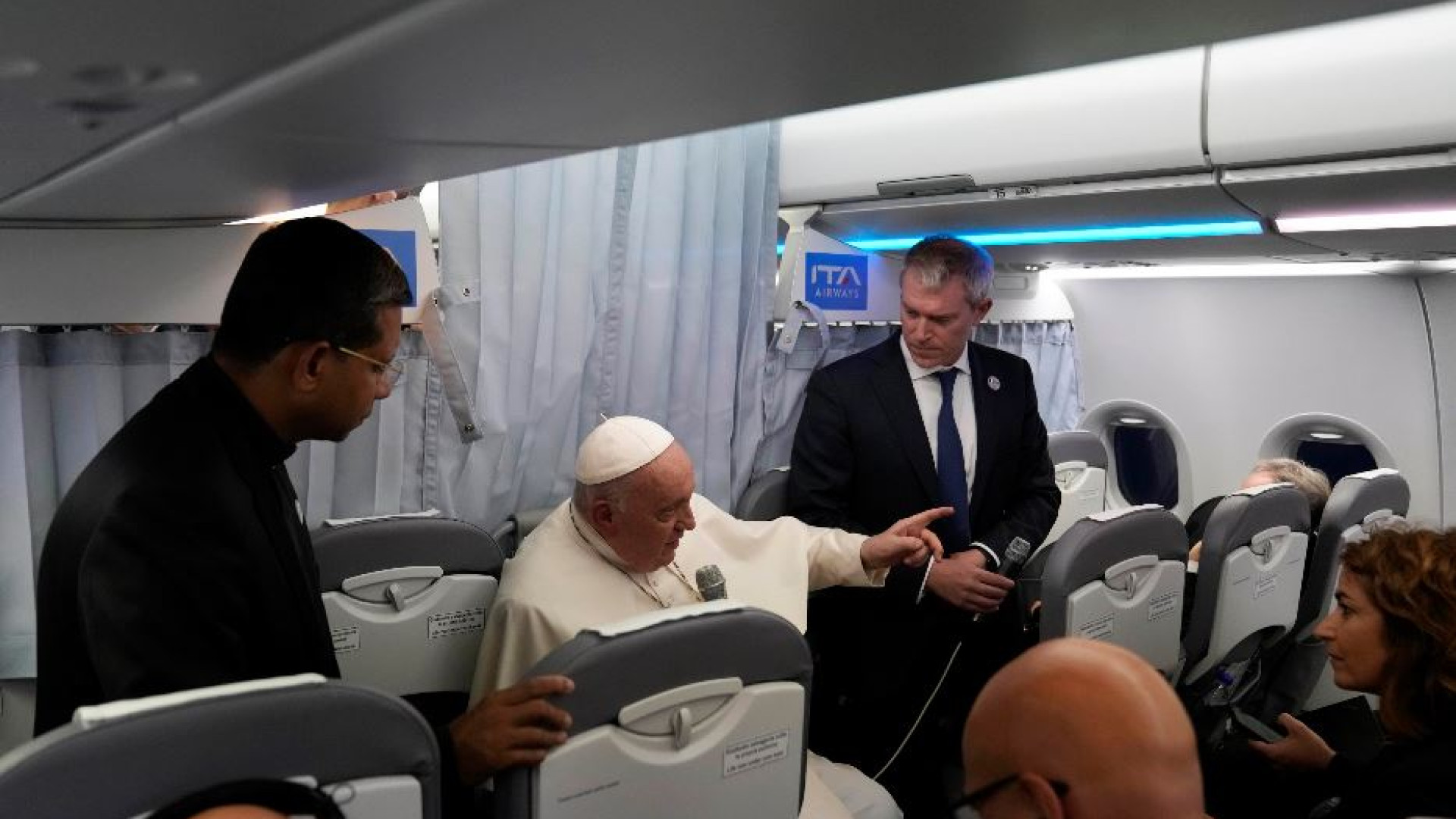 Immagine di Papa Francesco: con la vita non si gioca mai. I migranti torturati e uccisi