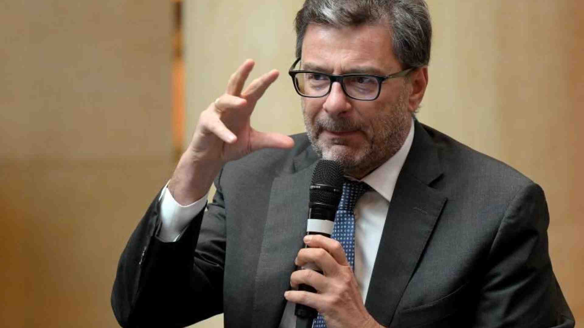 Immagine di Il governo cambia versione. Le banche potranno evitare la tassa