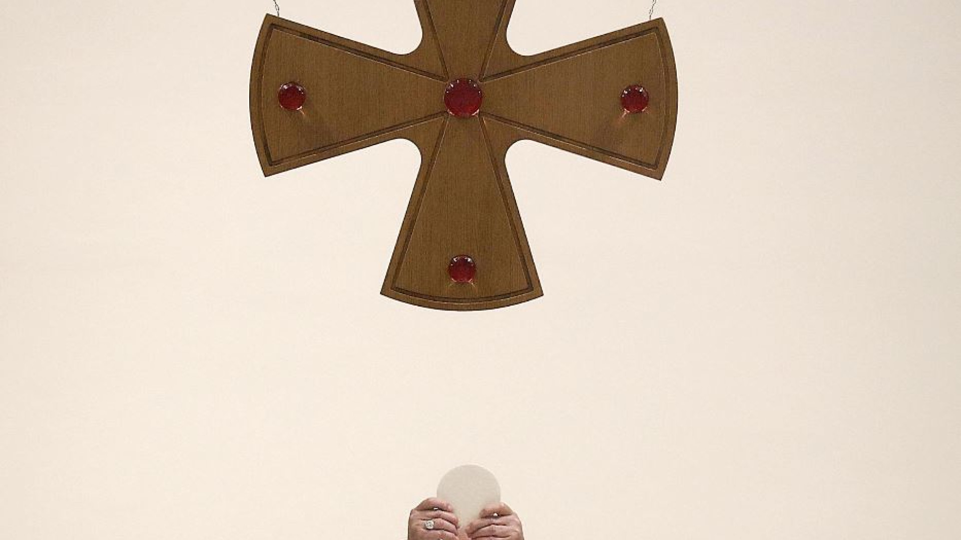 Immagine di Eucaristia. Quel dono di vita che in tante liturgie non giunge al cuore
