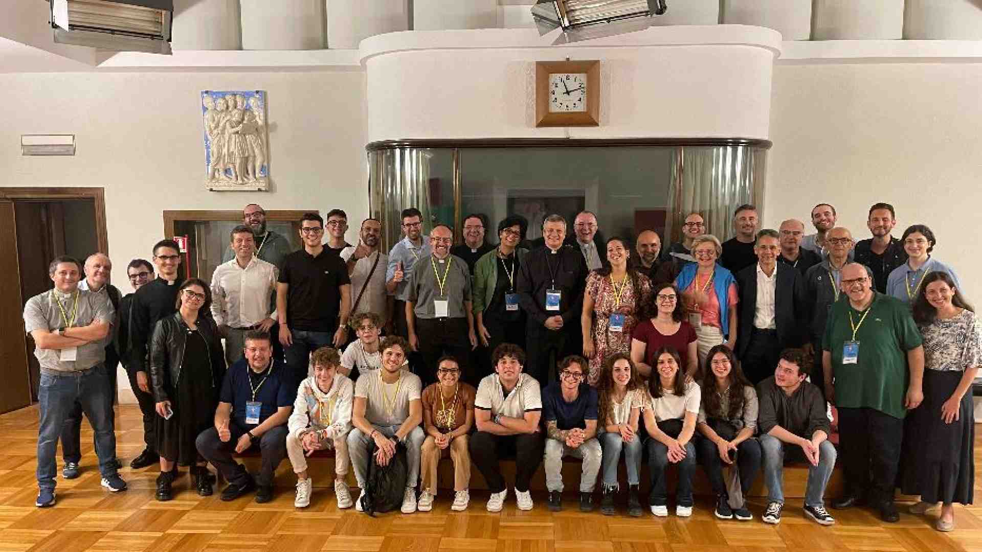 Immagine di Missionari digitali, la nuova sfida comunicativa della Chiesa