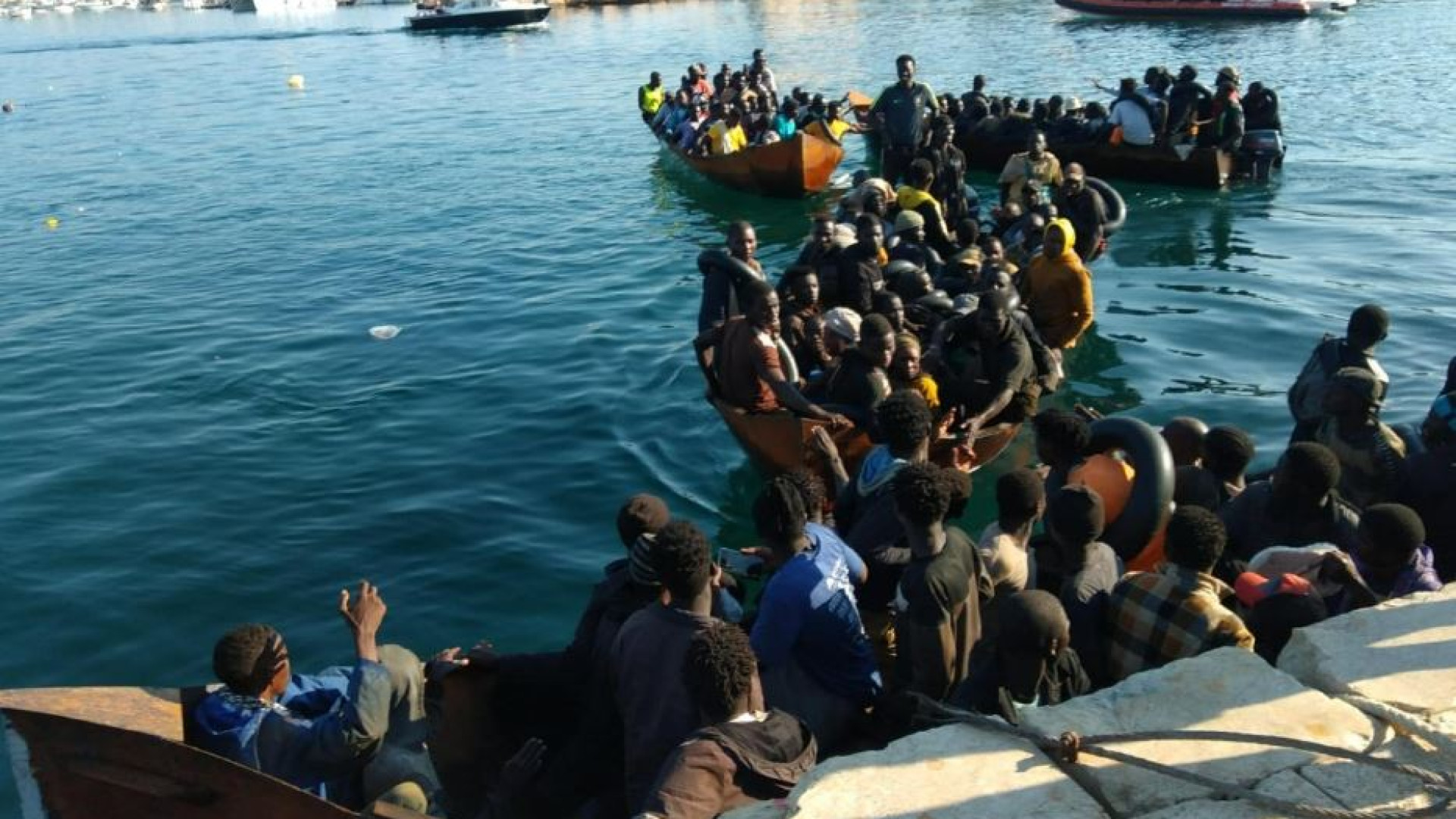 Immagine di Cei: «Migranti, la risposta non sia solo respingimento. Si rispetti la dignità»