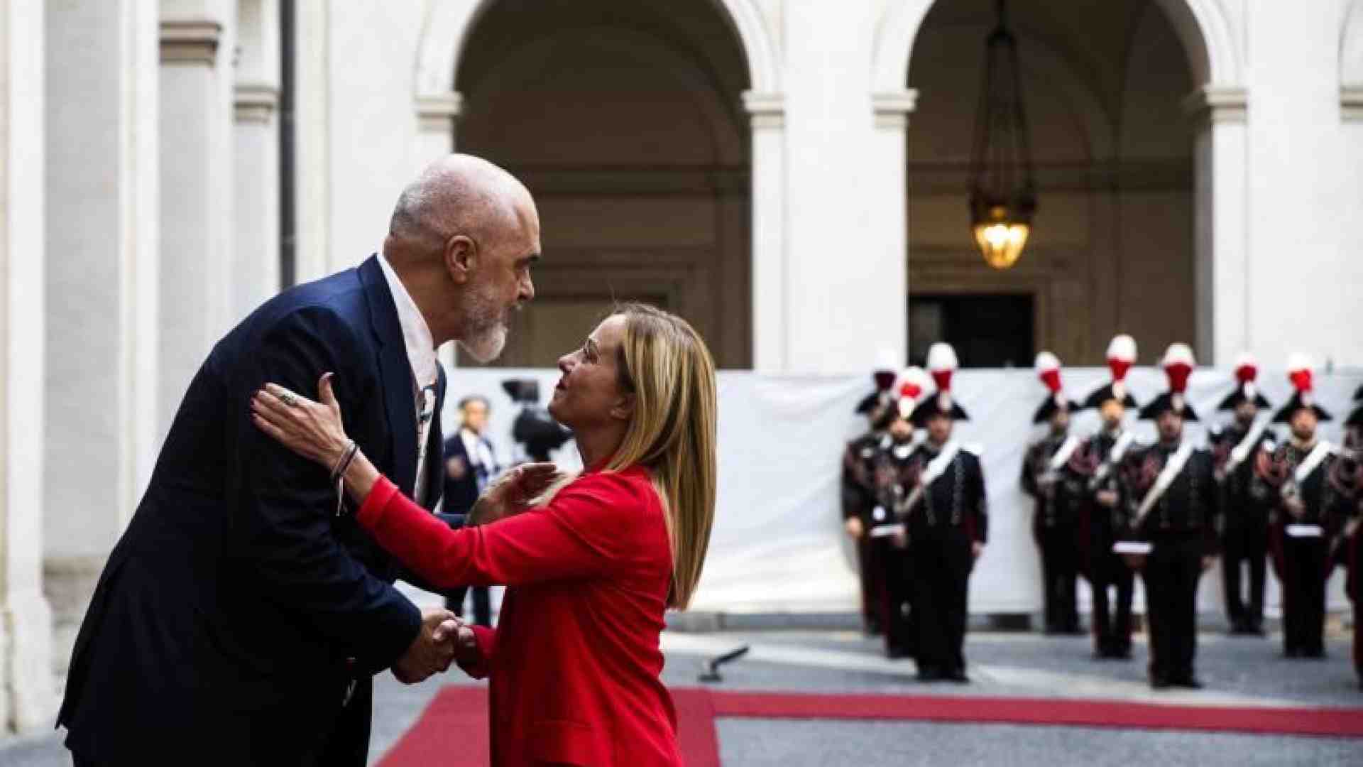 Immagine di Arriva la stretta su espulsioni e minori