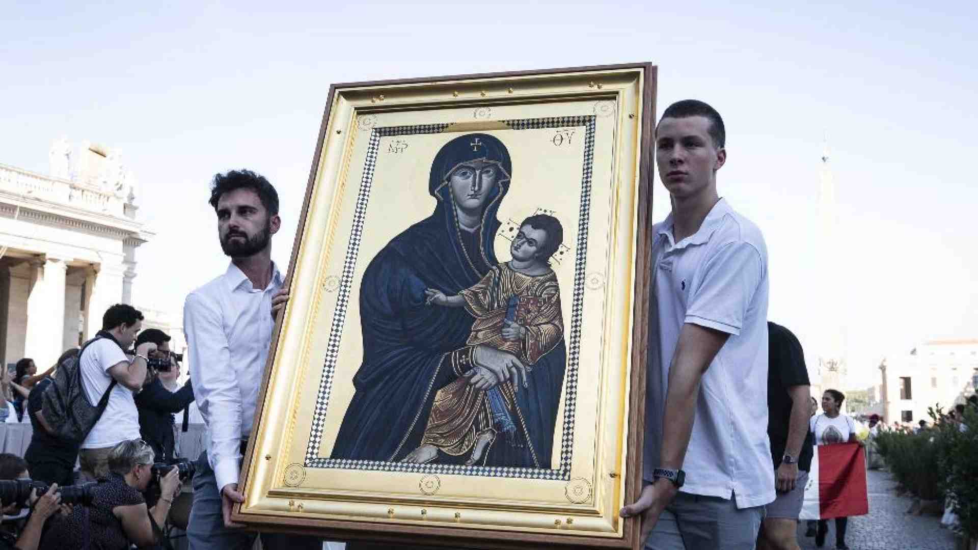 Immagine di Verso il Sinodo in preghiera con papa Francesco, nello stile di Taizé