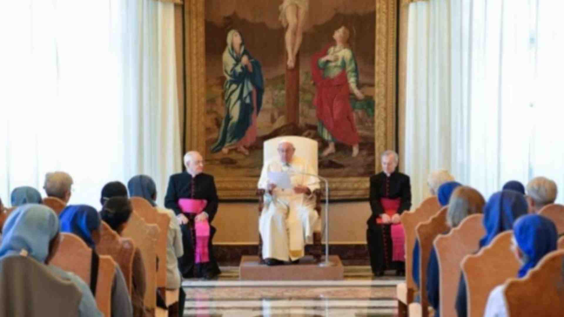 Immagine di Il Papa: il mondo è inquinato dall'apparire