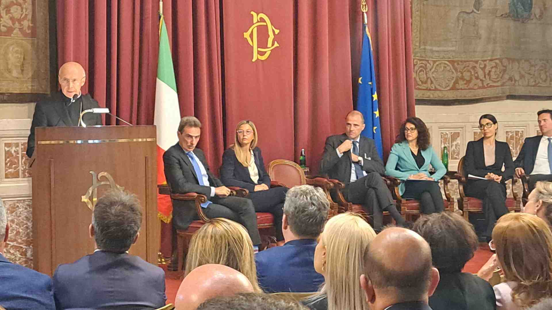 Immagine di Bagnasco: «Necessario dar vita a un raccordo pre-politico fra cattolici»