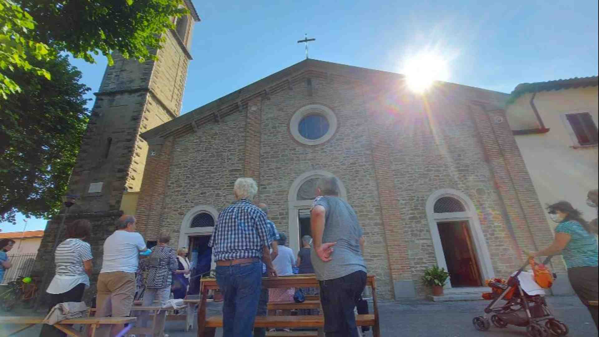Immagine di Manca il prete che dice Messa? «Ecco le nostre liturgie con diaconi e laici»