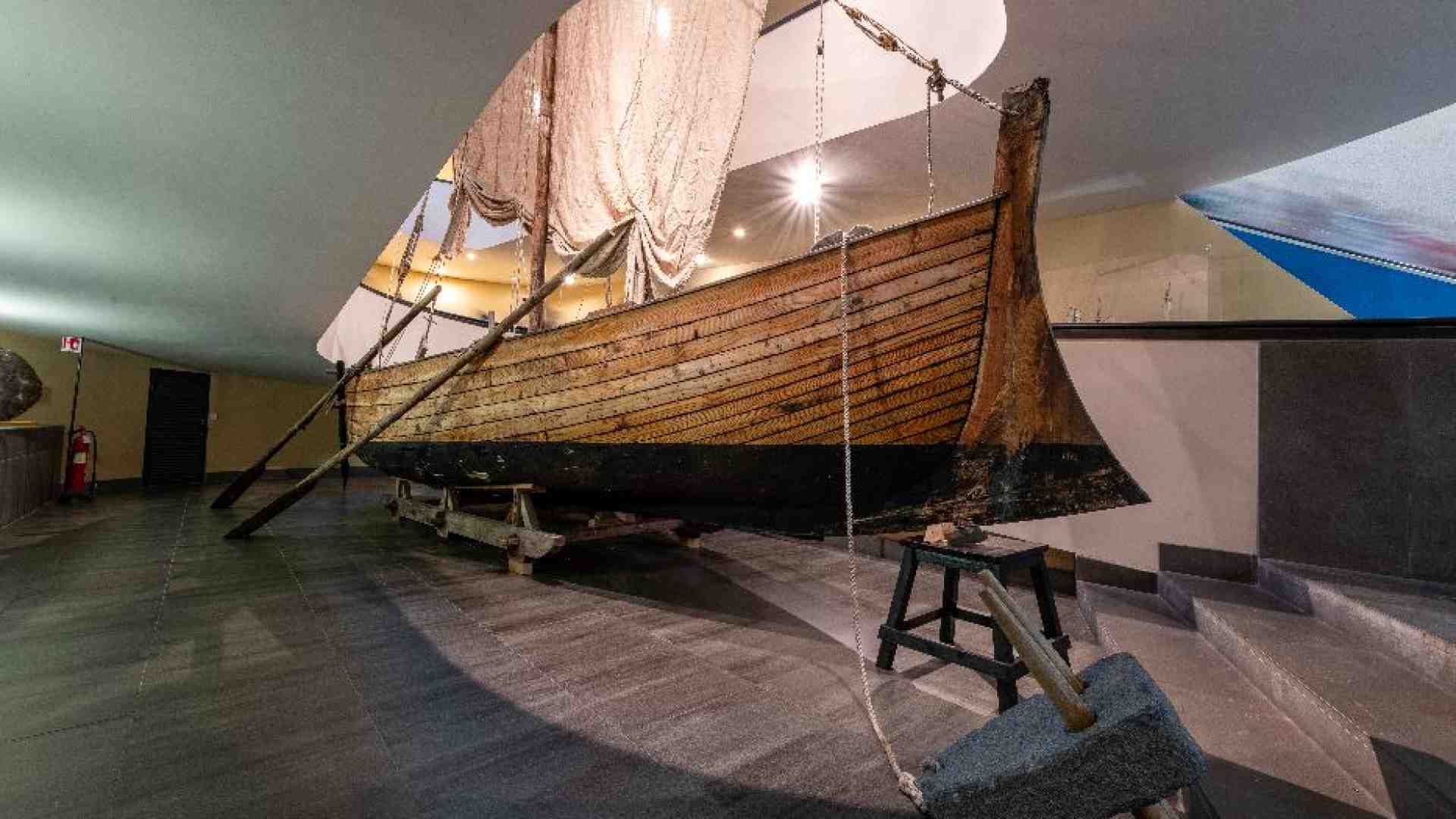 Immagine di Nei Musei Vaticani approda la "Barca di Pietro"