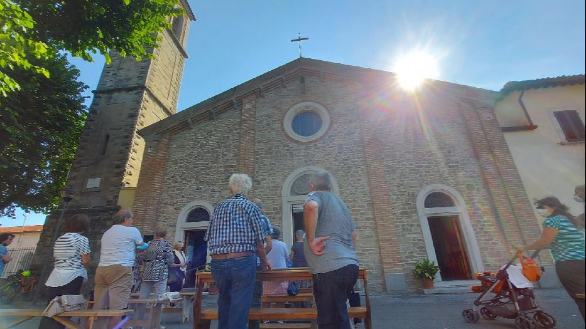 Immagine di Manca il prete che dice Messa? «Ecco le nostre liturgie con diaconi e laici»