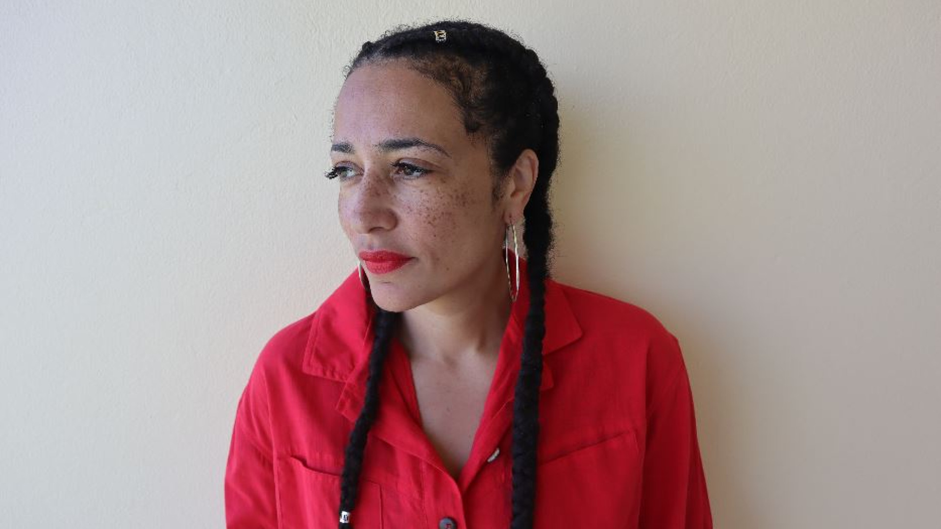 Immagine di Zadie Smith: «Scrivere, frode che strappa il velo delle visioni errate»
