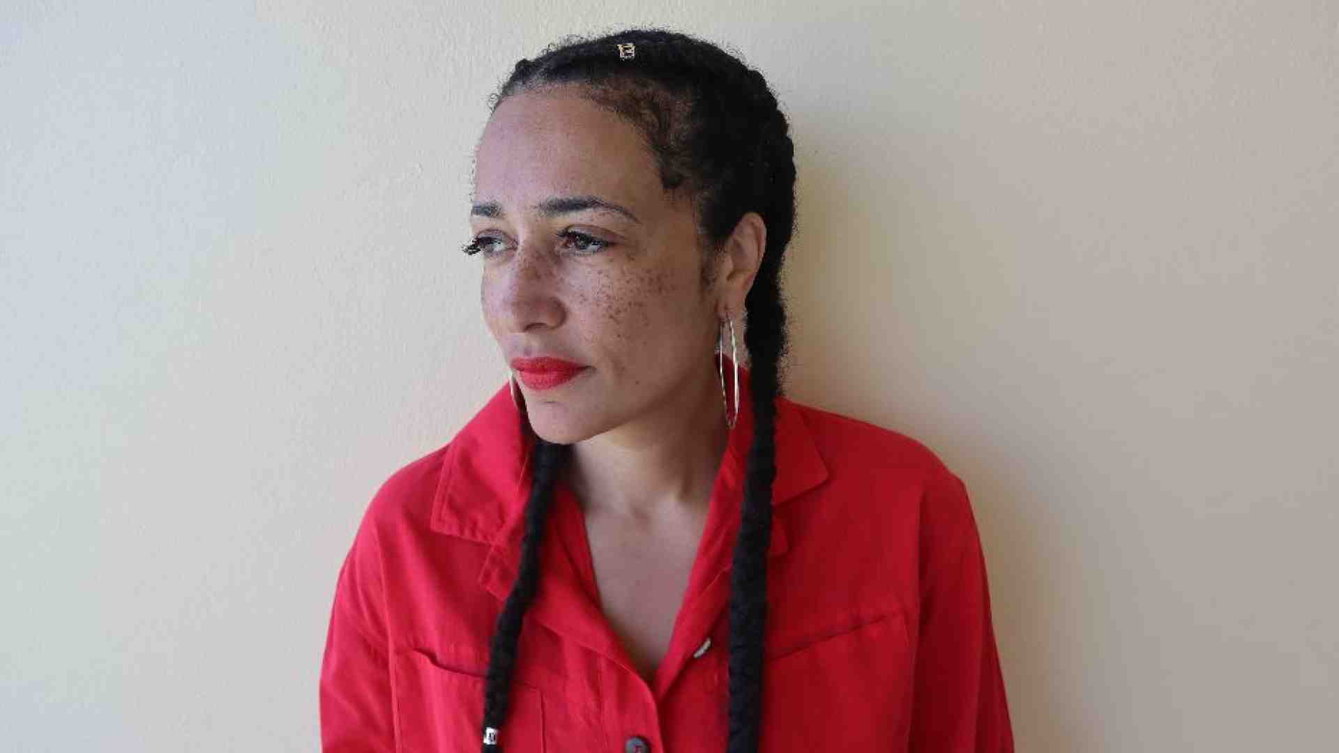 Immagine di Zadie Smith: «Scrivere, frode che strappa il velo delle visioni errate»