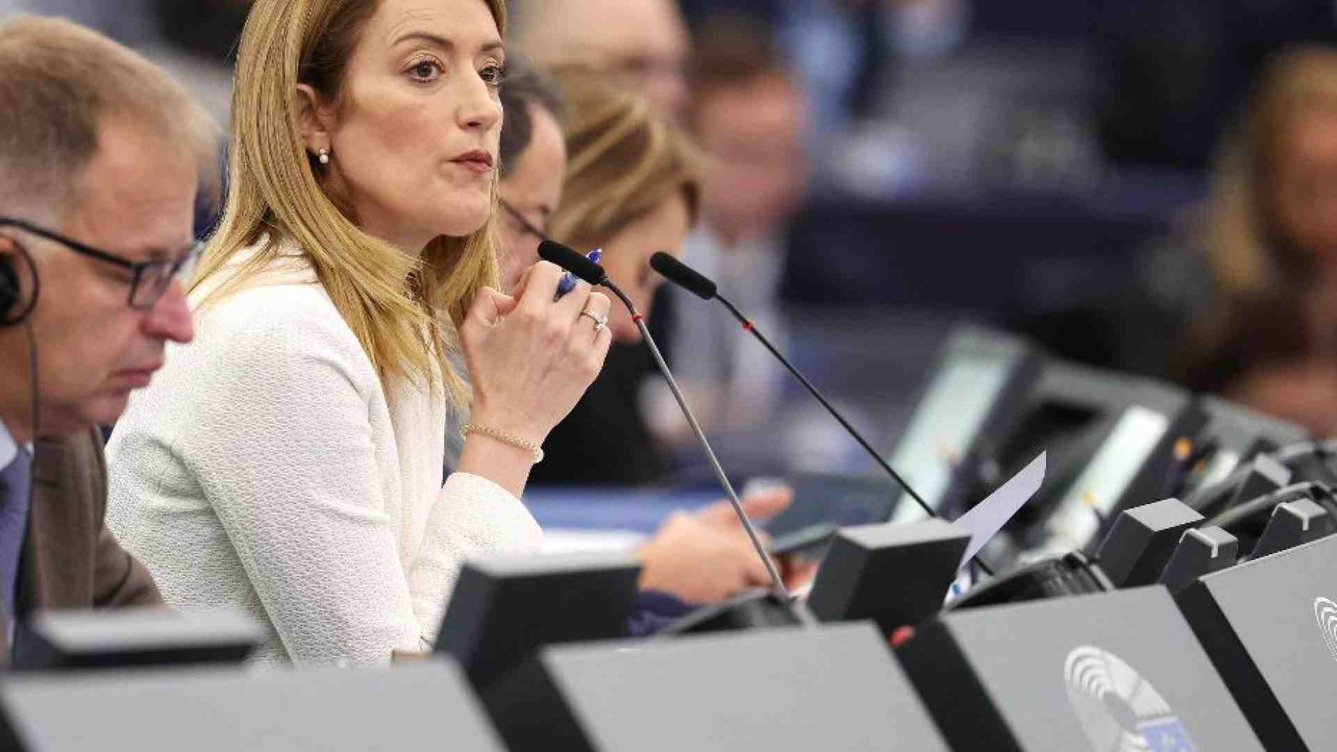 Immagine di Strasburgo insiste: maternità surrogata condannata solo se sfrutta le donne