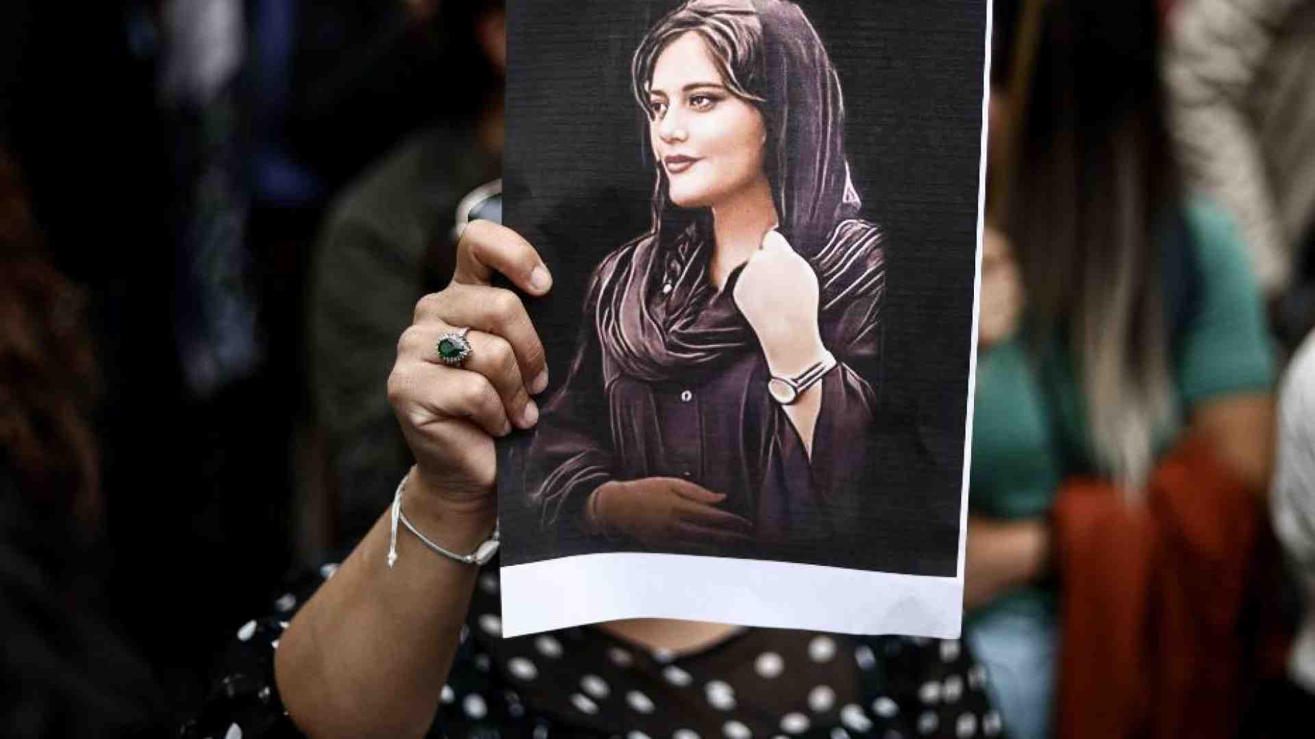 Immagine di Premio Sakharov a Mahsa Amini e al movimento delle donne iraniane