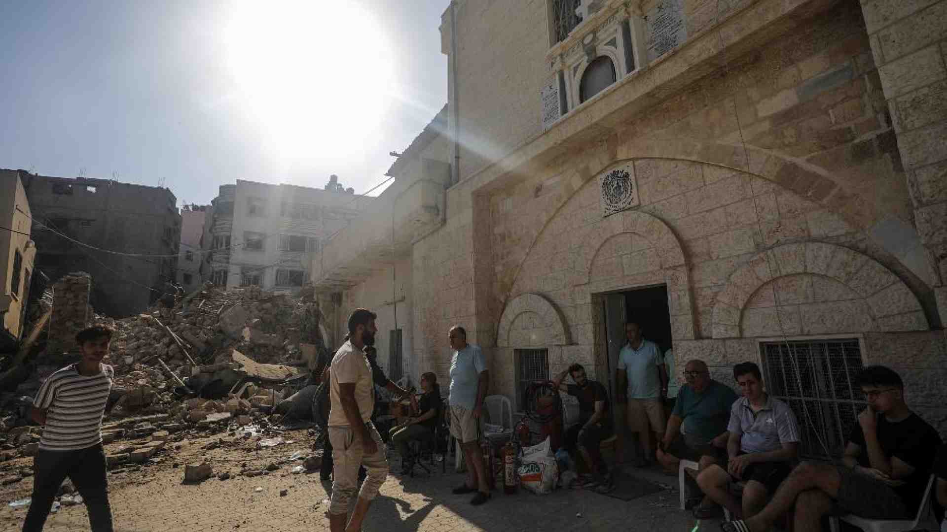 Immagine di Bombe sui cristiani in una chiesa: operatrice Caritas tra le 18 vittime