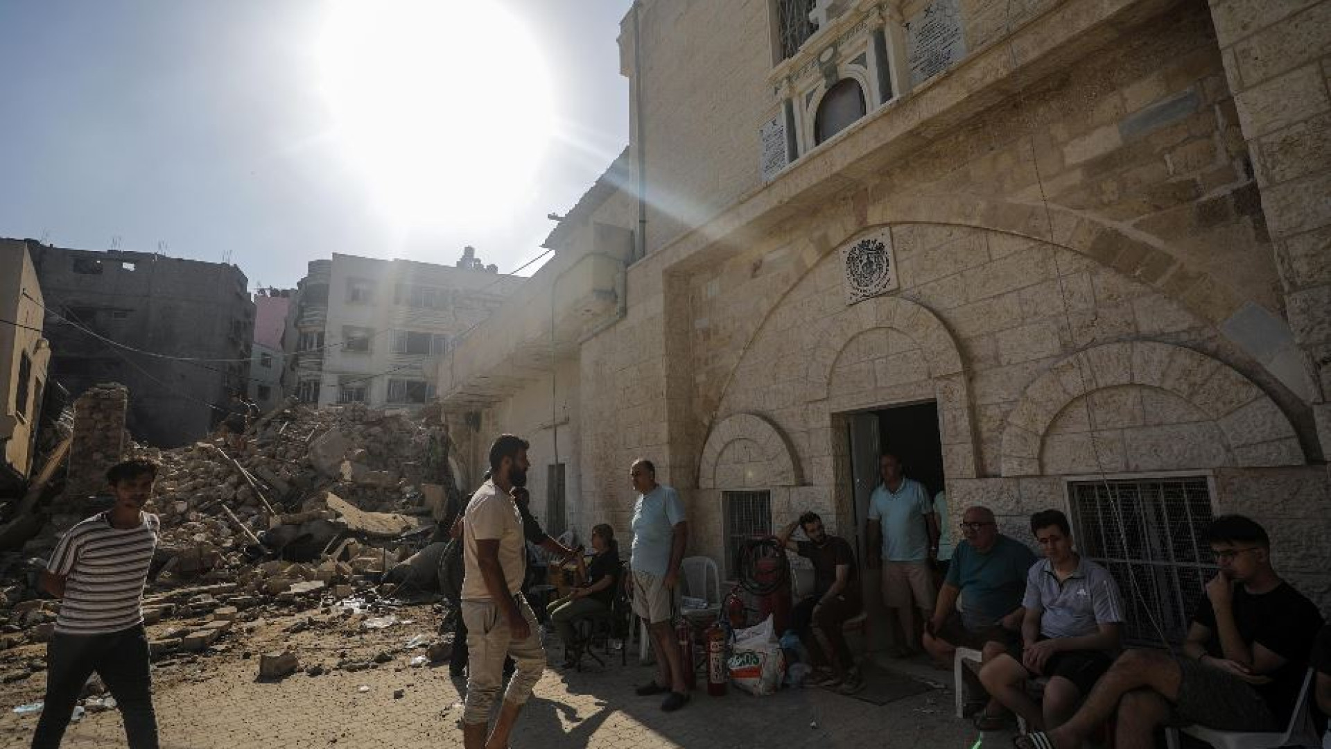 Immagine di Bombe sui cristiani in una chiesa: operatrice Caritas tra le 18 vittime