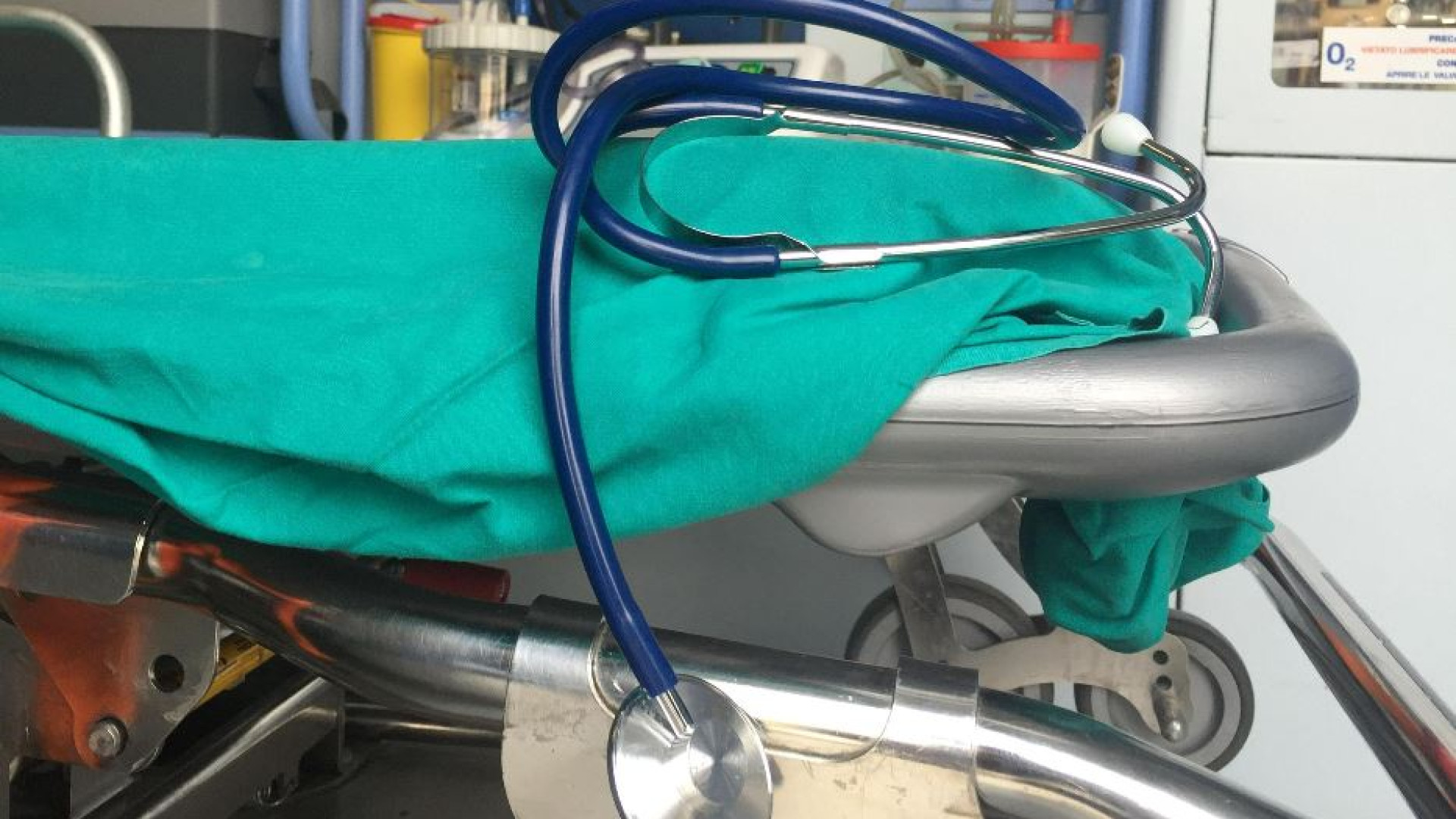 Immagine di I vescovi: assistere il malato, mai farlo morire. No al suicidio assistito