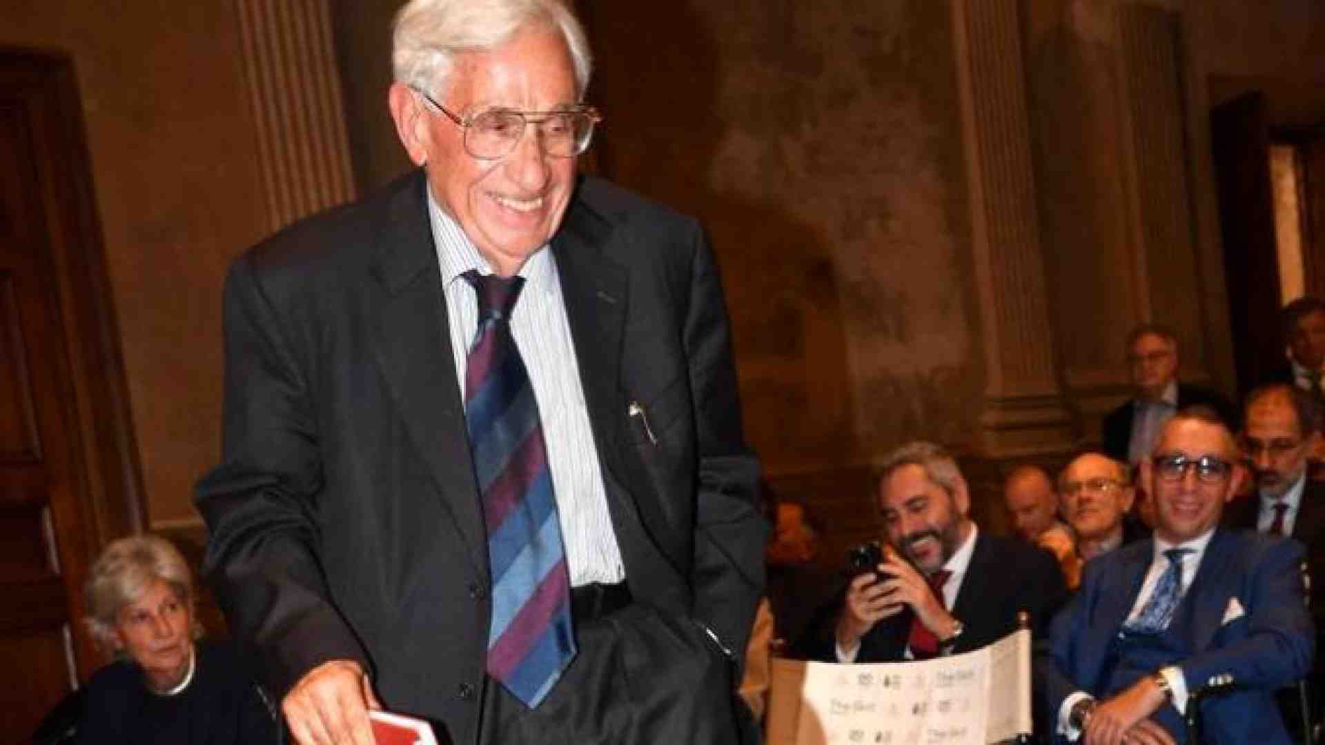 Immagine di Fazio: «Ecco come si può riformare l'euro»