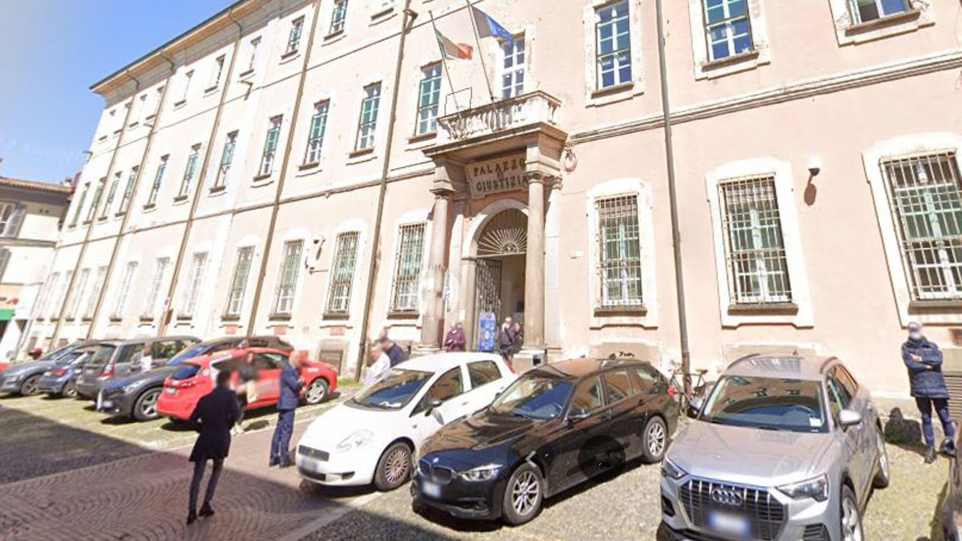 Immagine di «Questa casa non è un albergo»: la mamma fa causa ai figli 40enni (e li sfratta)