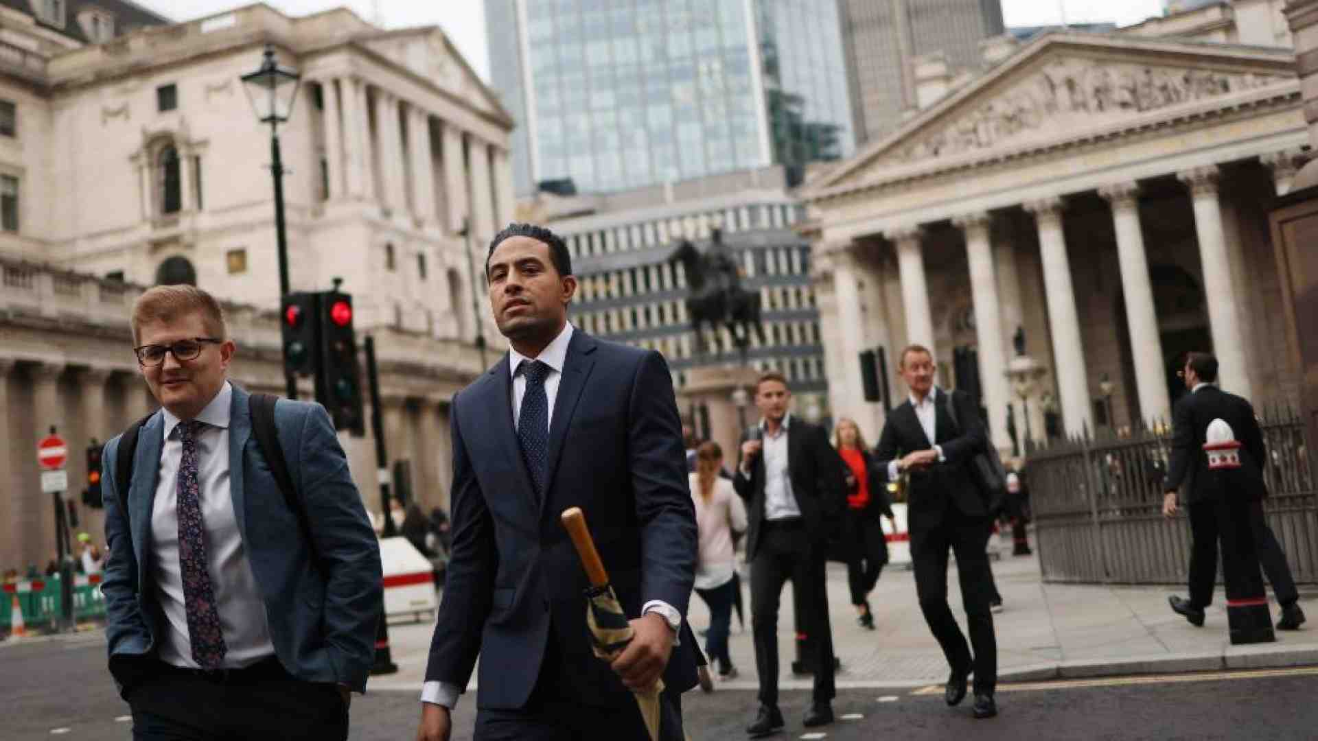 Immagine di Londra ferma la settimana da 4 giorni. «Non è conveniente per i cittadini»