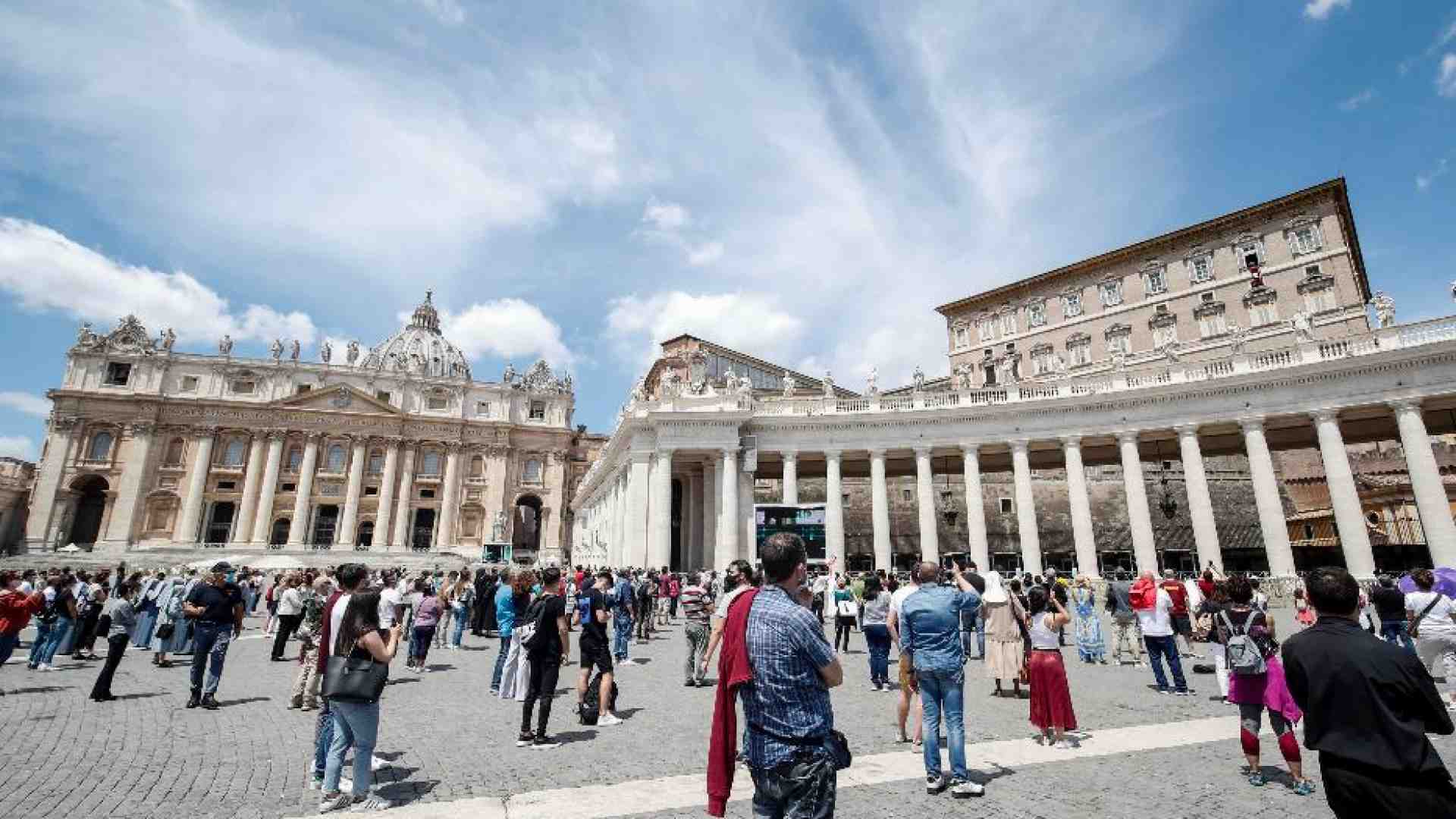 Immagine di La spinta ai laici, le questioni aperte: ecco il testo ufficiale