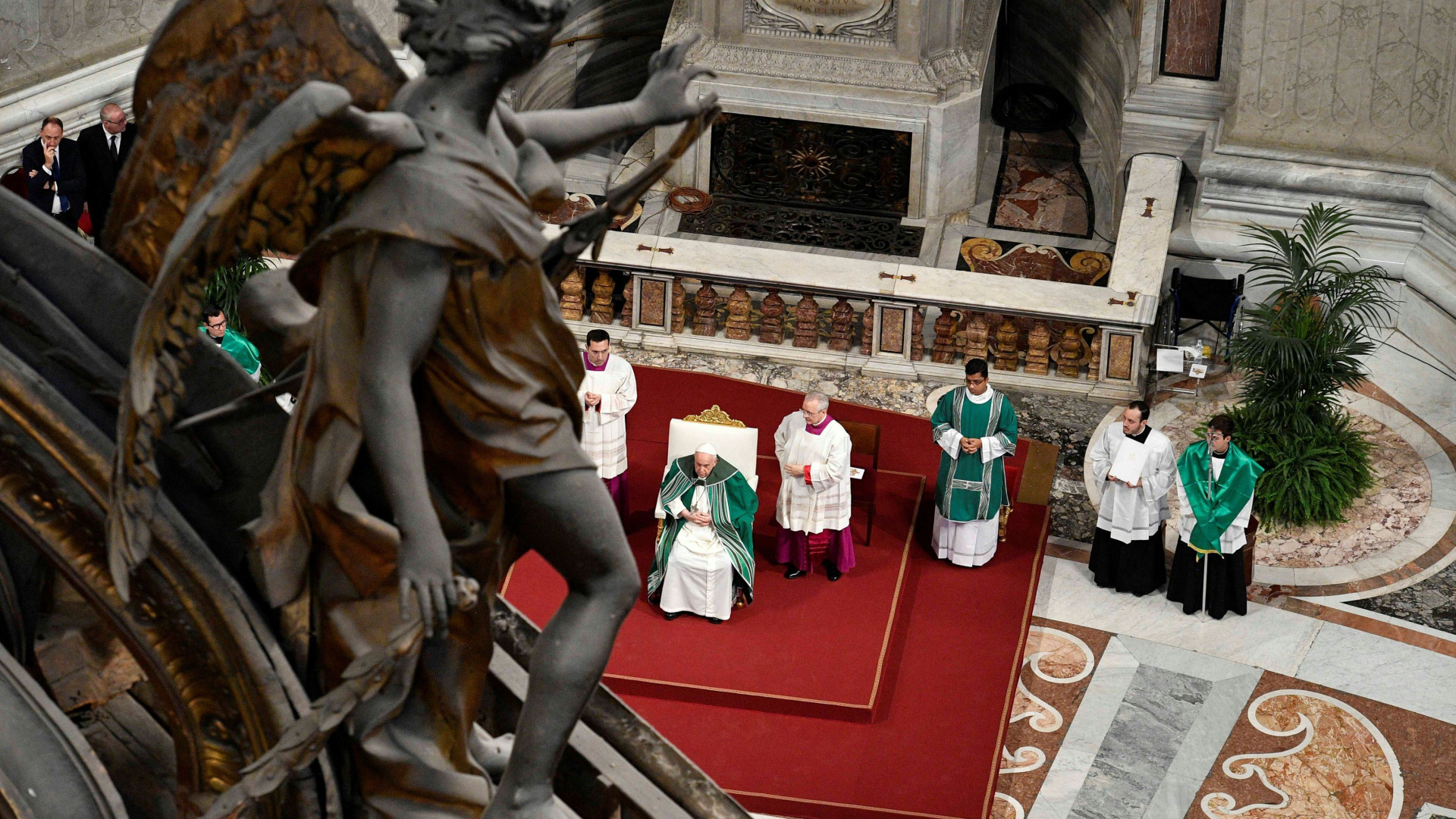 Immagine di Il Papa nella Messa finale: una Chiesa al servizio dell'umanità ferita