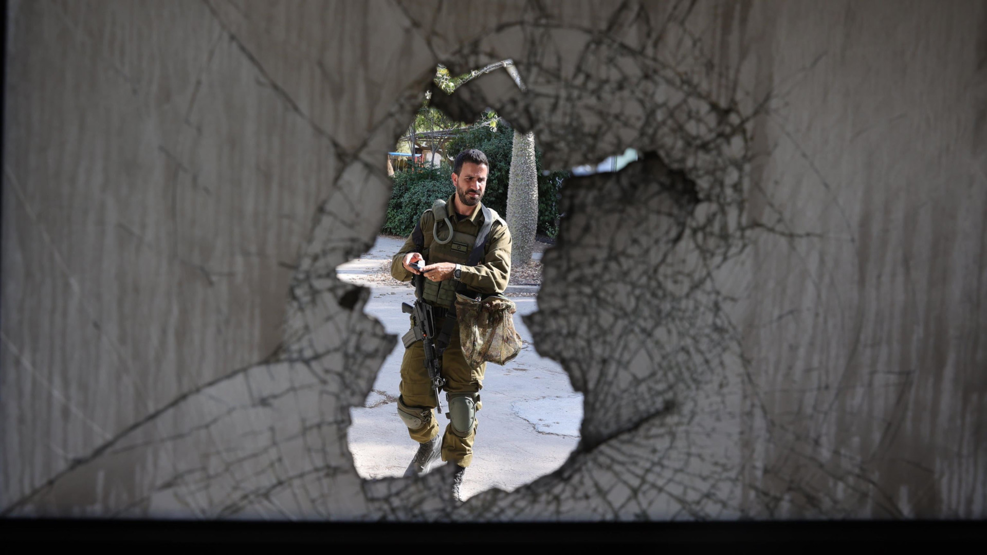 Immagine di Il comandante del 2014: «I tunnel? Vanno cercati centimetro dopo centimetro»