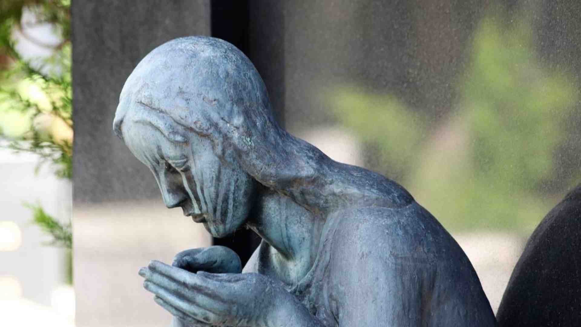 Immagine di Profili e frasi dei defunti online. Ma la vita eterna digitale è un'illusione