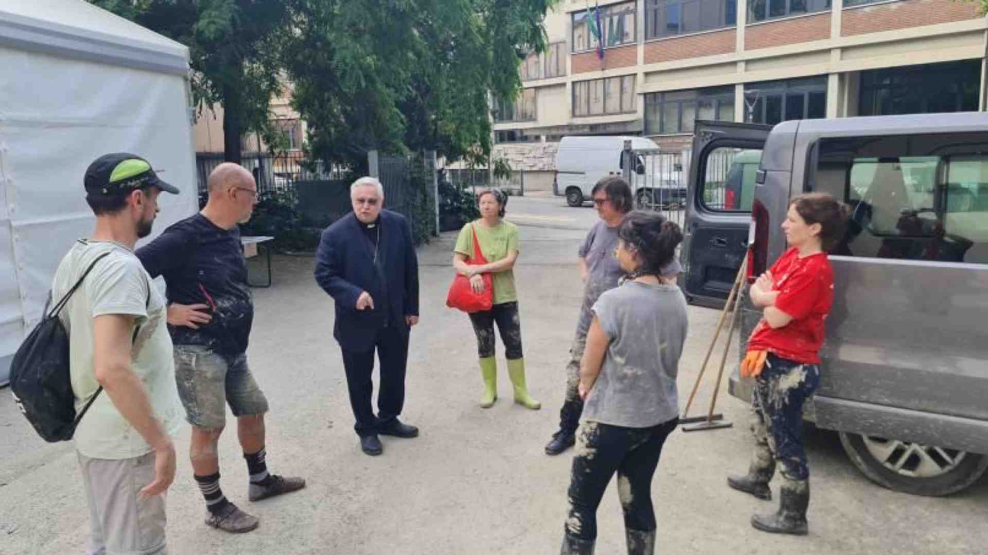Immagine di Il vescovo Toso: accanto alla mia Chiesa che soffre