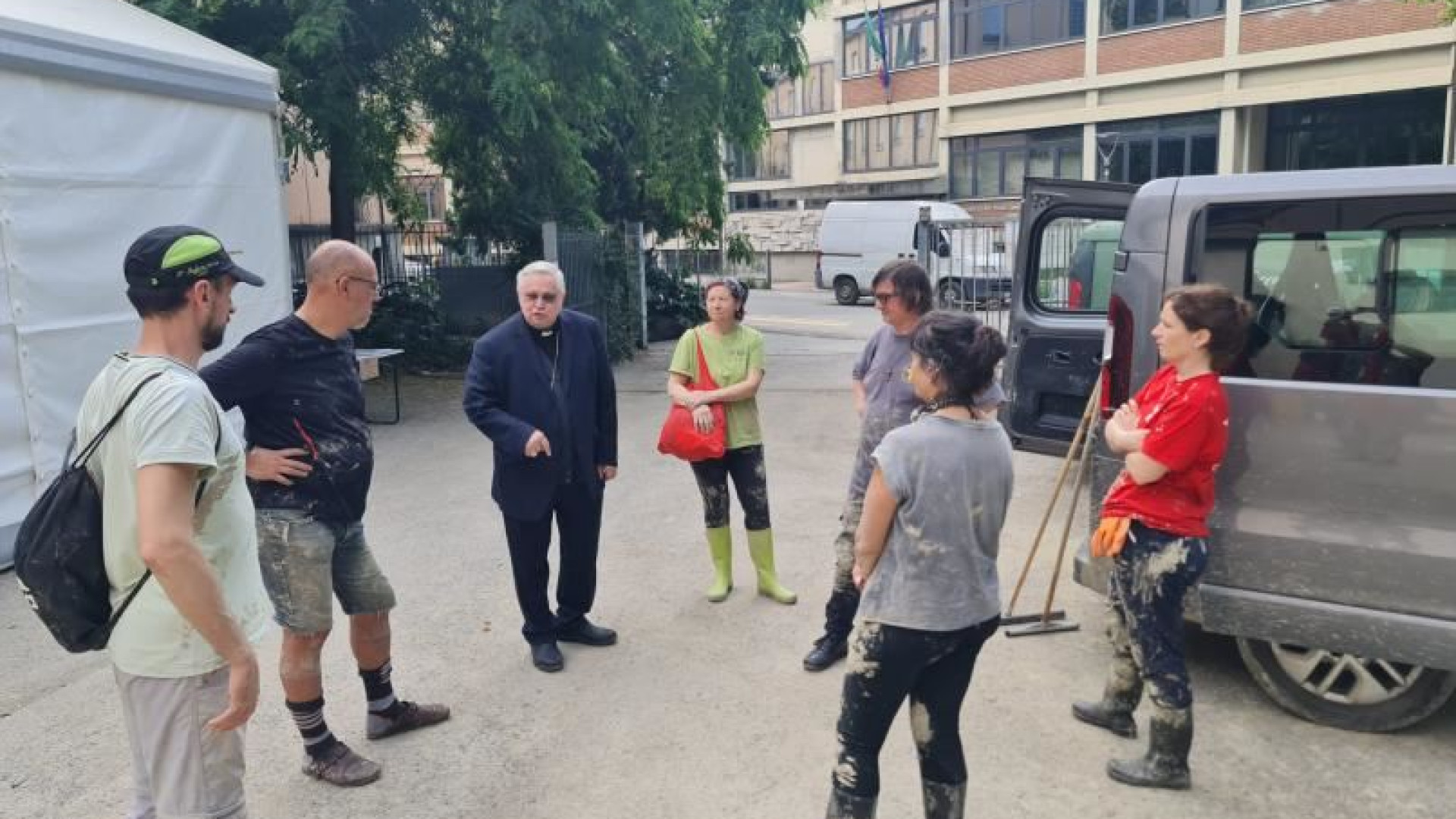 Immagine di Il vescovo Toso: accanto alla mia Chiesa che soffre