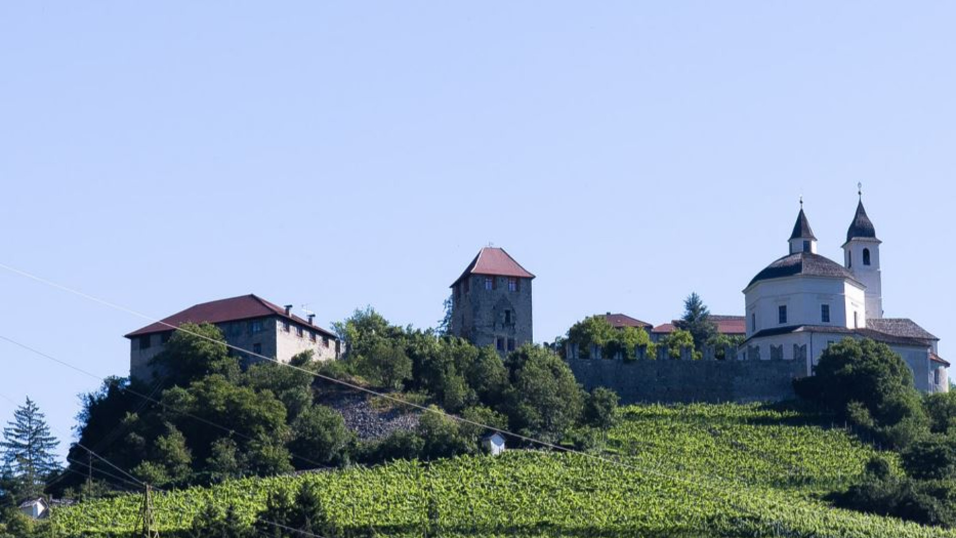Immagine di Dopo due anni riapre il monastero di Sabiona. È un nuovo inizio?