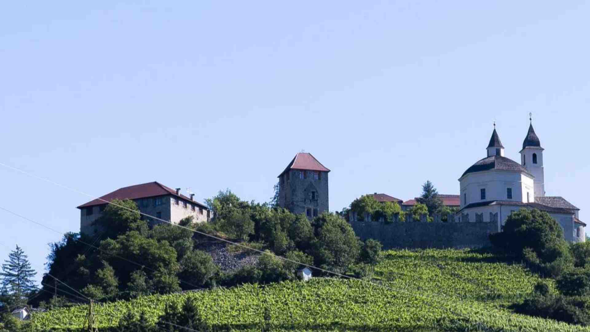 Immagine di Dopo due anni riapre il monastero di Sabiona. È un nuovo inizio?