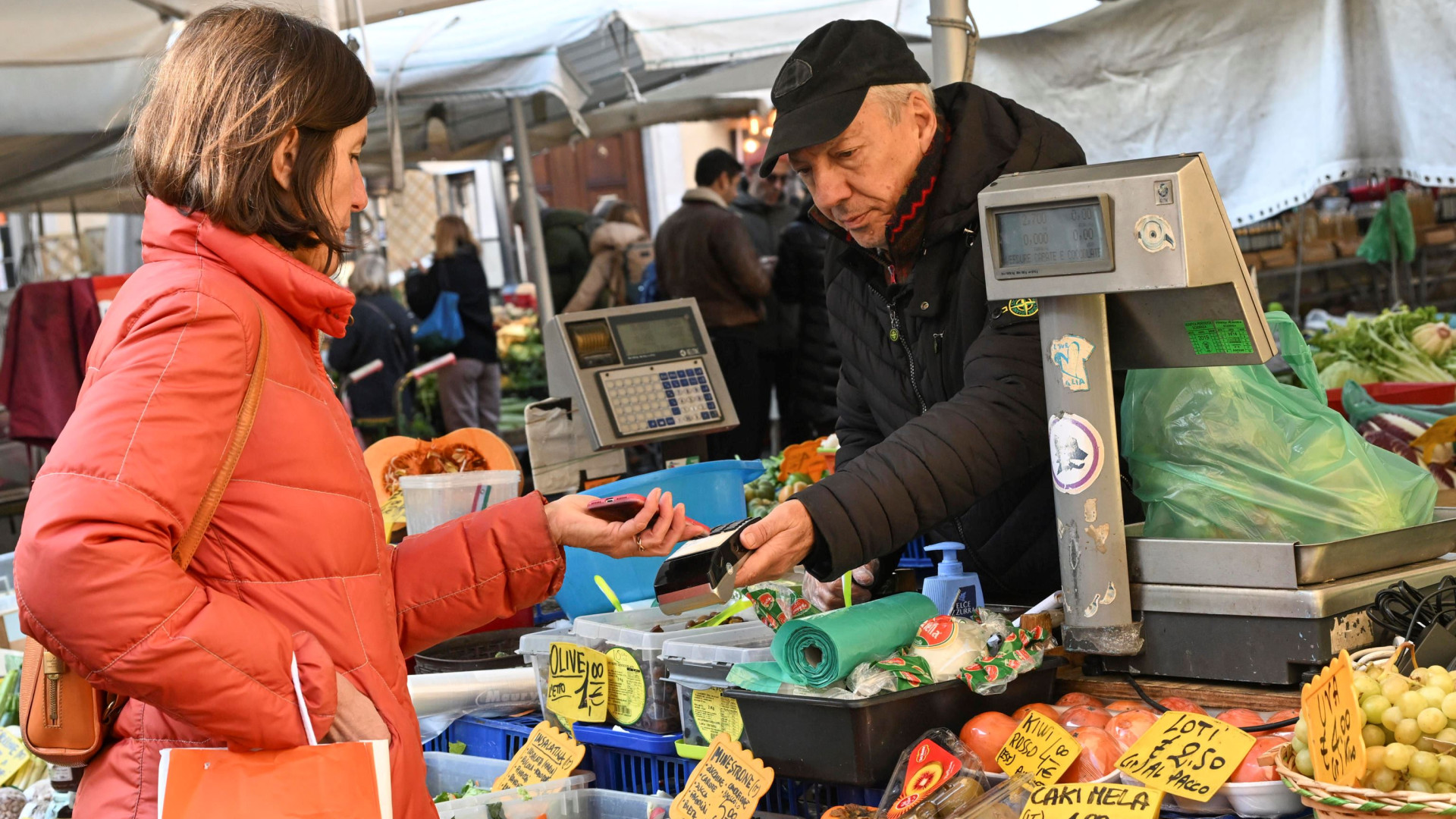 Immagine di Consumi in calo anche a settembre, non si ferma l'effetto inflazione
